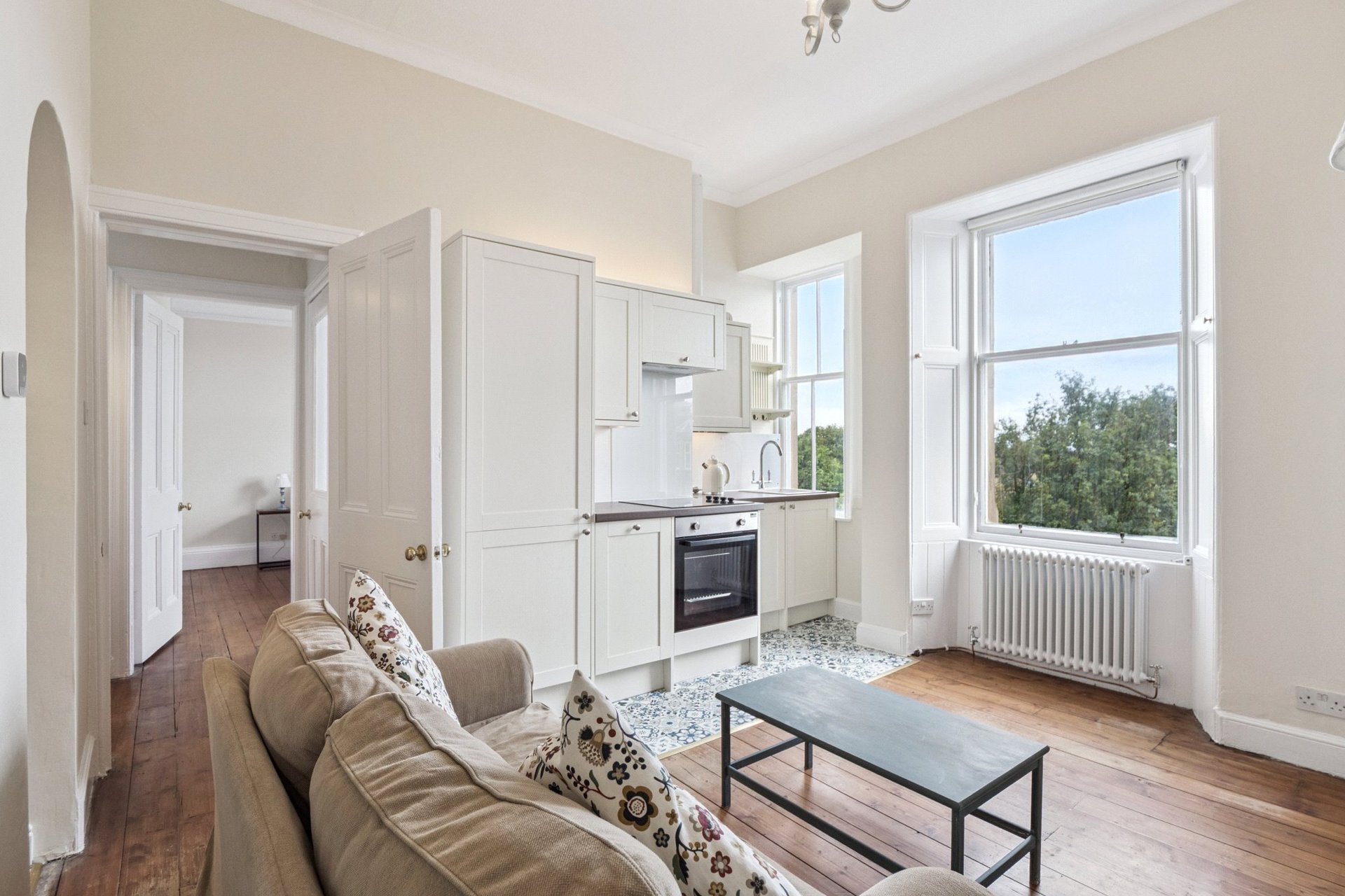 158/9 Brunton Gardens, Edinburgh, Midlothian, EH7 5ER - Picture #2