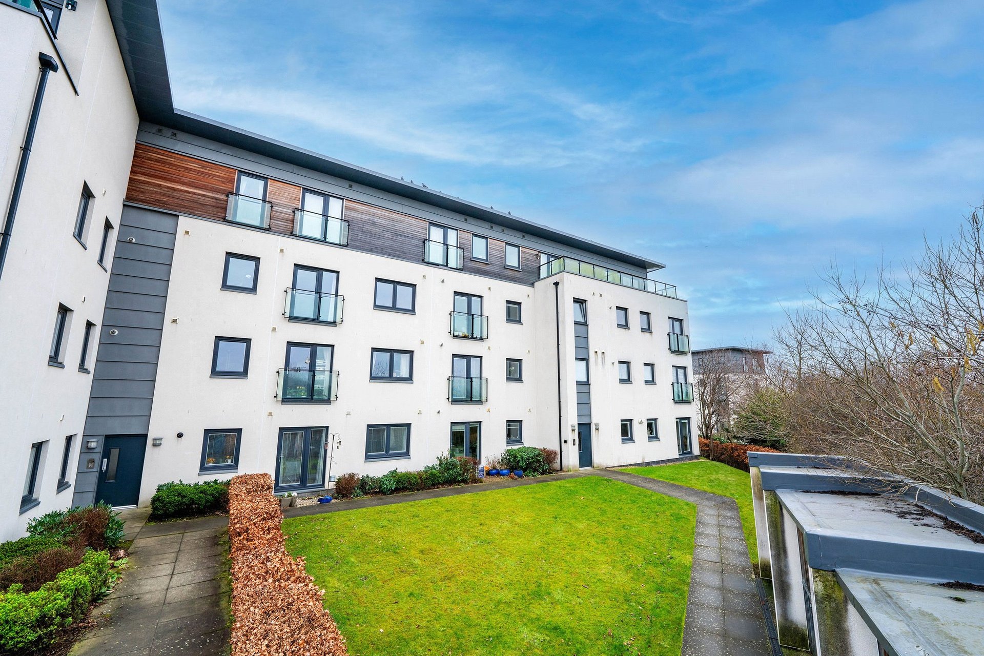 Flat 7, 16 Burnbrae Drive, Edinburgh, Midlothian, EH12 8AS - Picture #1