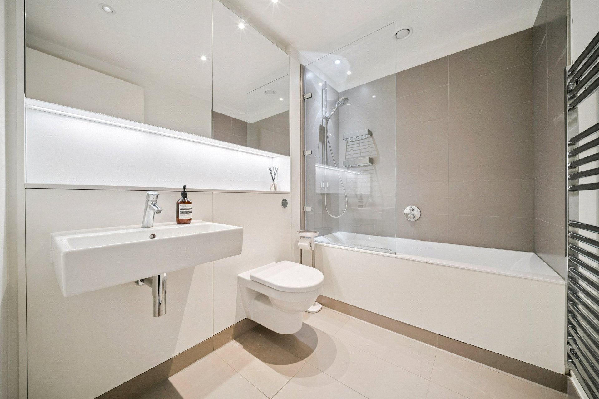 Flat 8, 5 Simpson Loan, Edinburgh, EH3 9GX - Picture #20