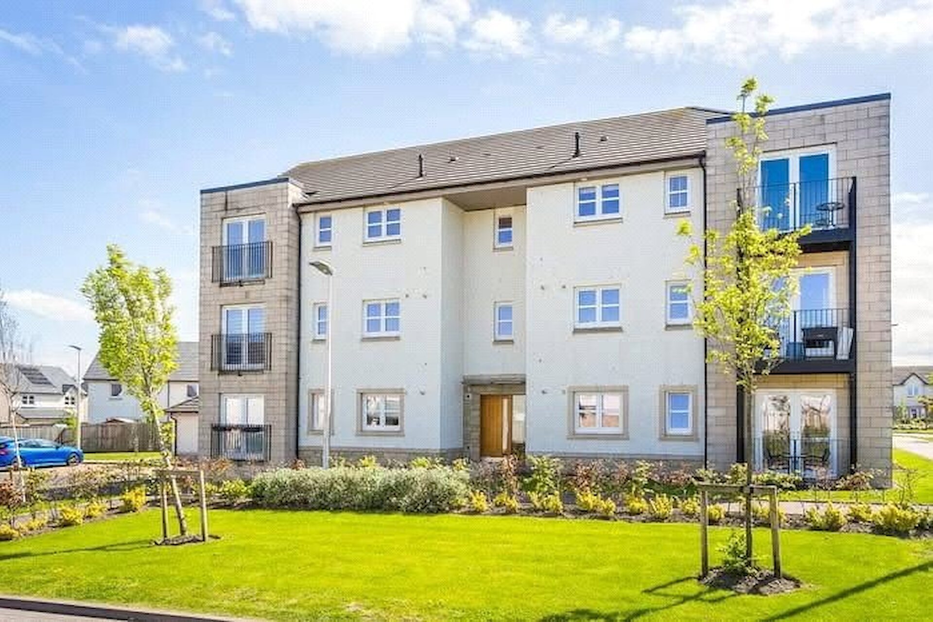 18 Snibble Gardens, Uphall Station, Livingston, West Lothian, EH54 5FL - Picture #1