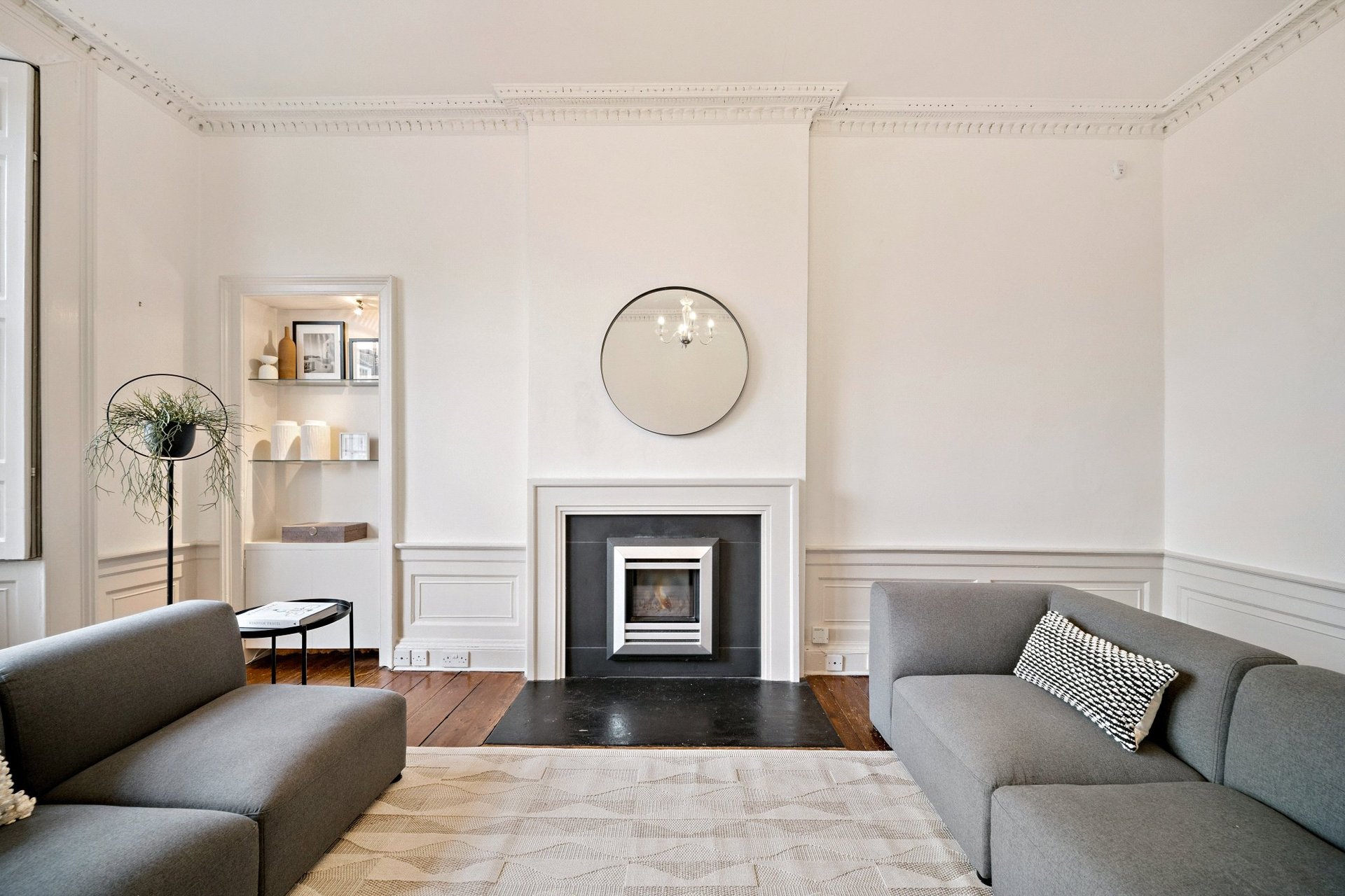 2/4 East Broughton Place, Edinburgh, EH1 3RP - Picture #4