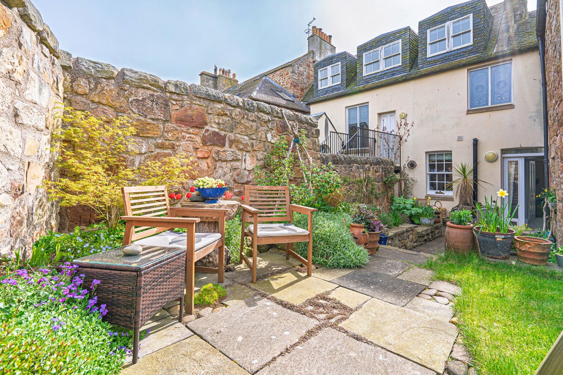 1A West Green, Crail, Anstruther, Fife, KY10 3RD - Picture #2