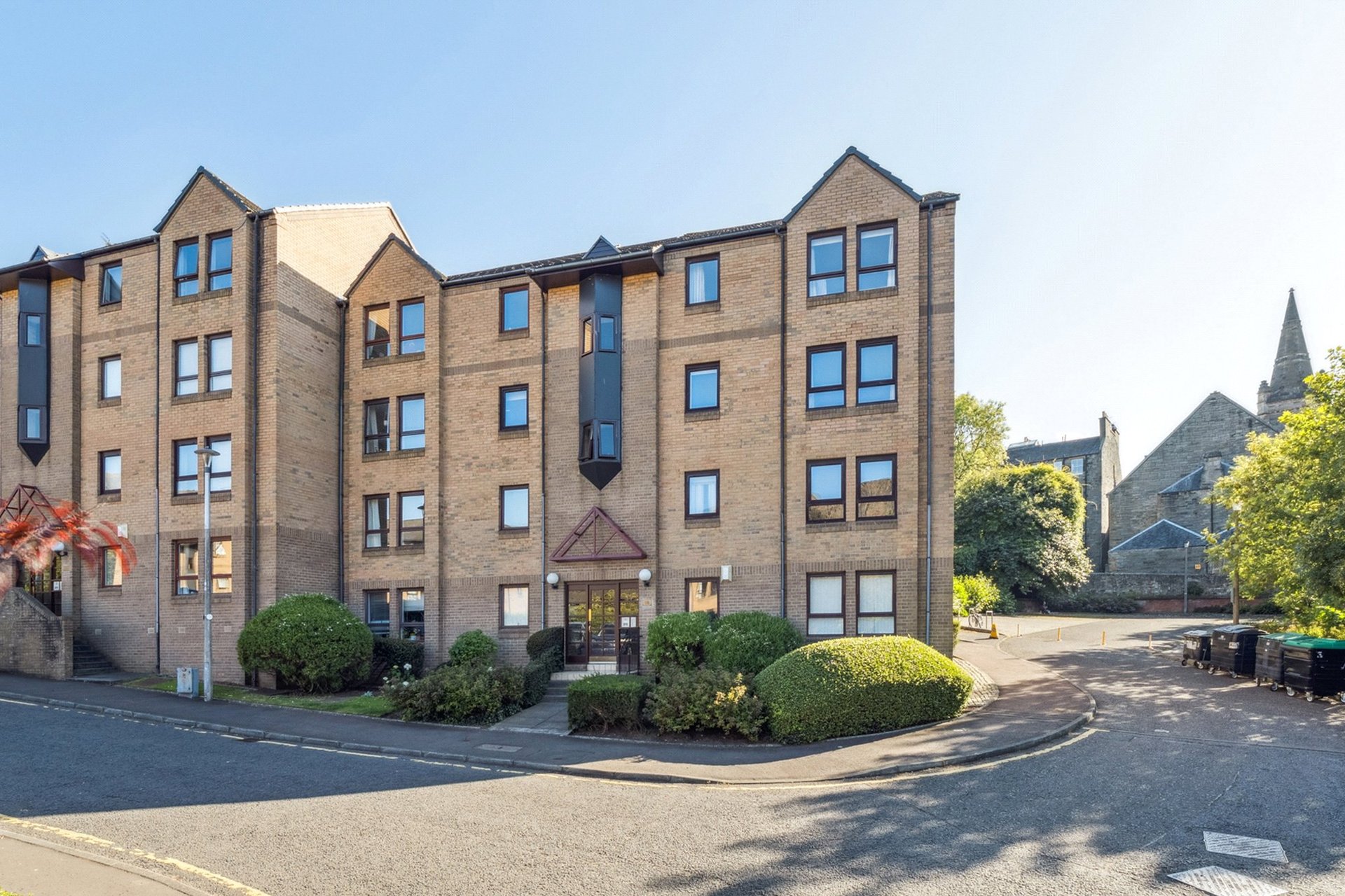 16/3 Parkside Terrace, Edinburgh, Midlothian, EH16 5XW - Picture #2