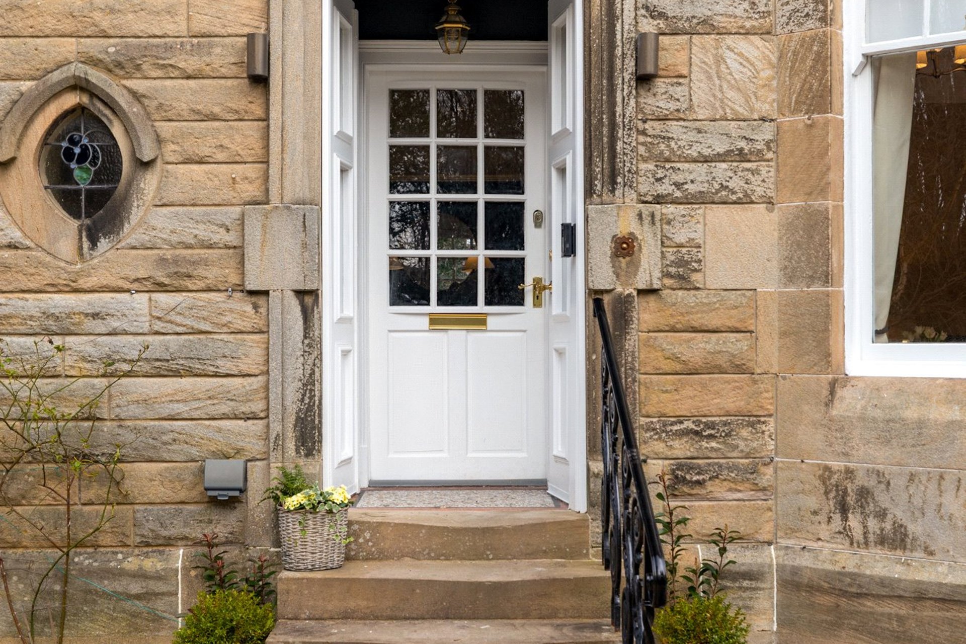 6 Burnhead Road, Newlands, Glasgow, G43 2SU - Picture #4