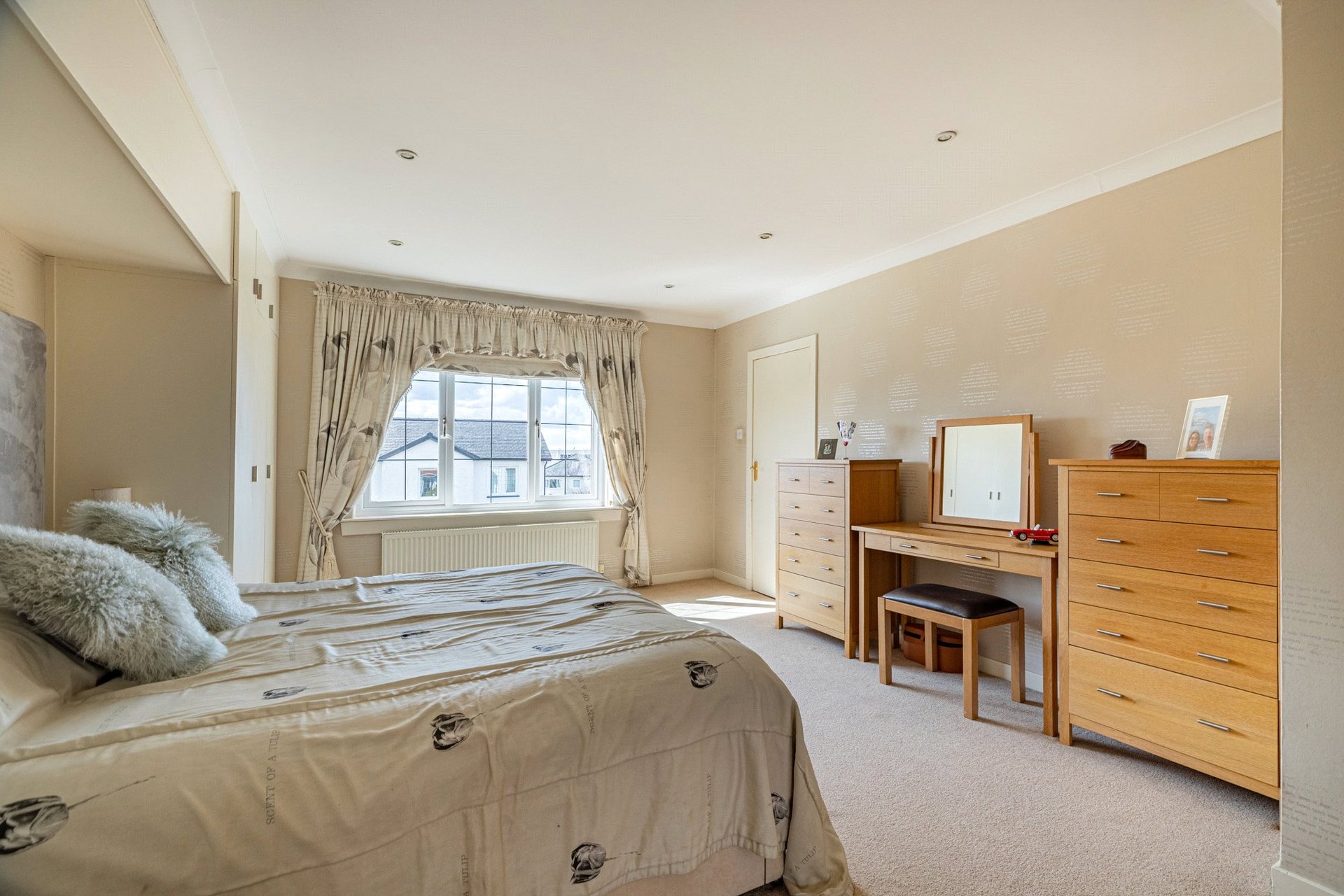 18 Falkland Avenue, Newton Mearns, Glasgow, G77 5DR - Picture #23