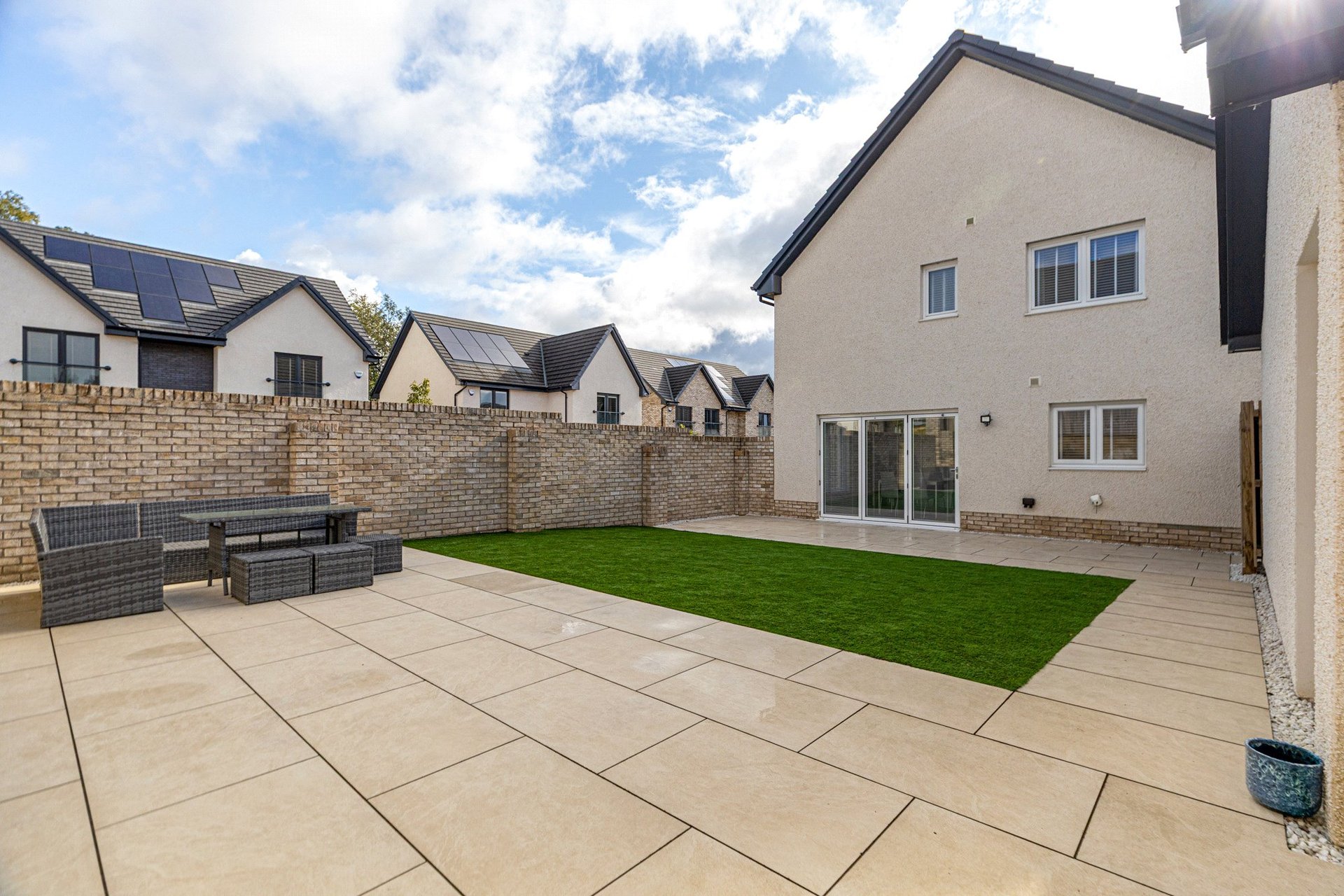 7 Ellis Drive, Jackton, Glasgow, South Lanarkshire, G75 8WB - Picture #33