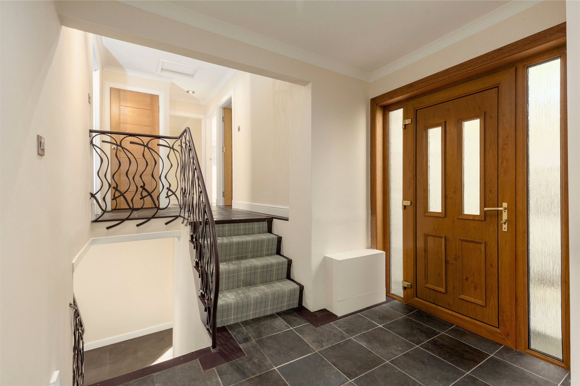 2b Brae Park Road, Edinburgh, EH4 6DN - Picture #2