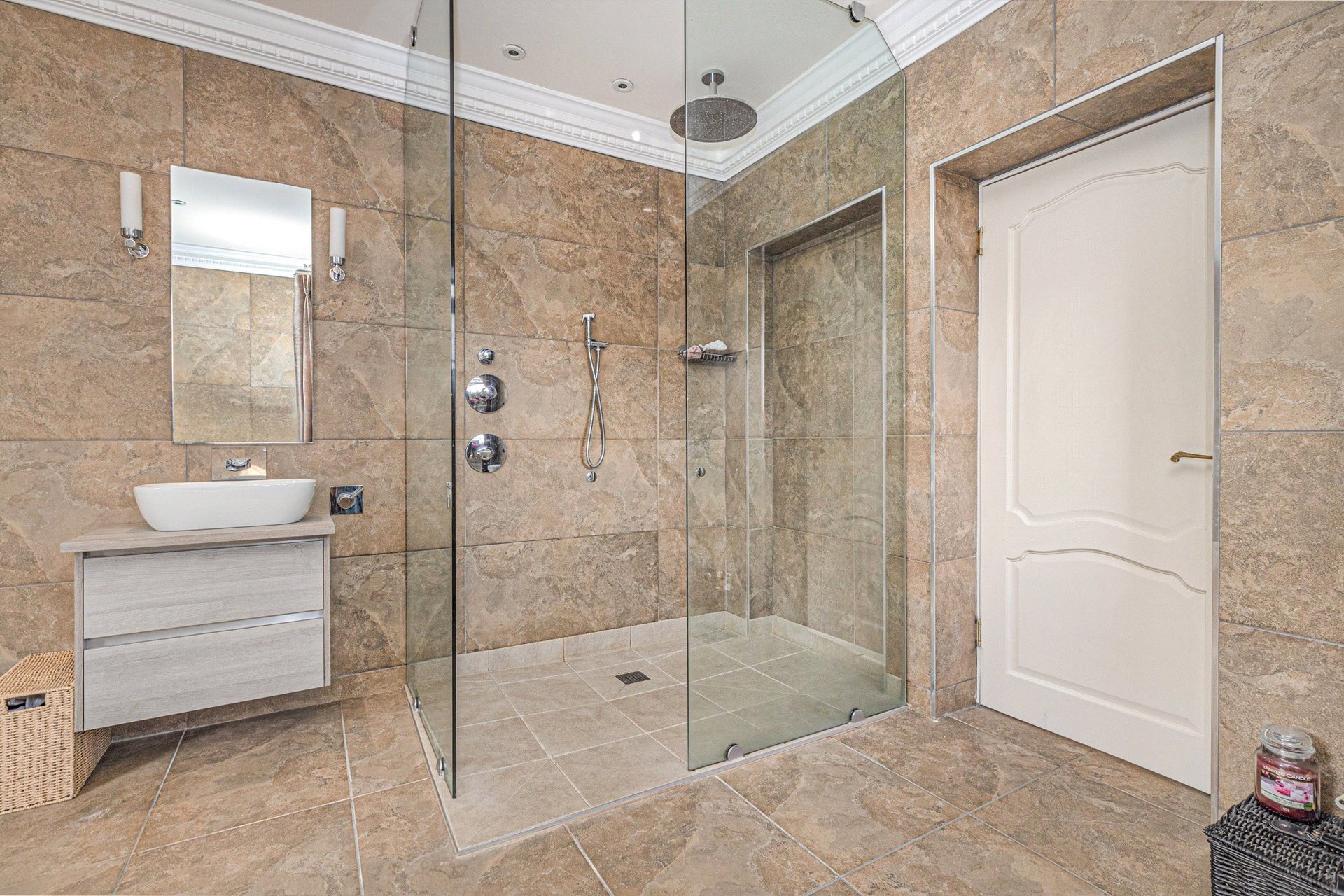 Braefoot House, Kittochside Road, Carmunnock, Glasgow, G76 9EP - Picture #28