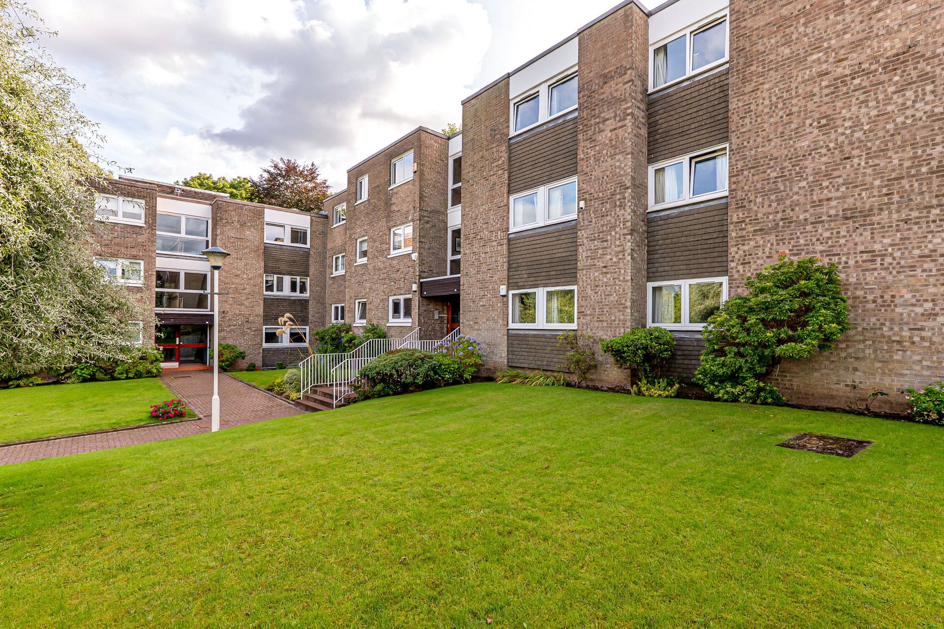 Flat 3/4 Whistlefield Court, Bearsden, G61 1PX - Picture #36