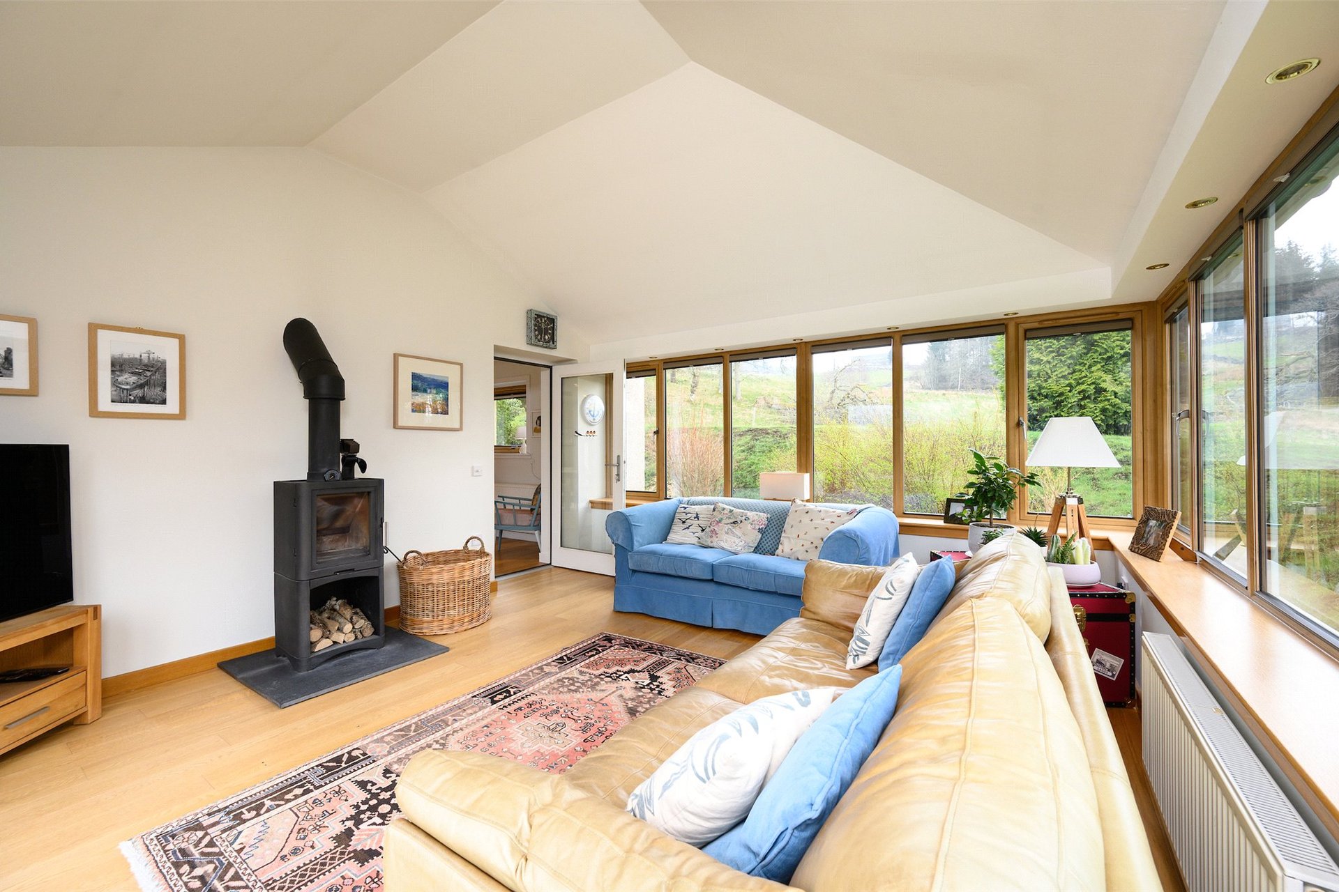 Berry Barn, Donafuil, Keltneyburn, Aberfeldy, Perth and Kinross, PH15 2LE - Picture #11
