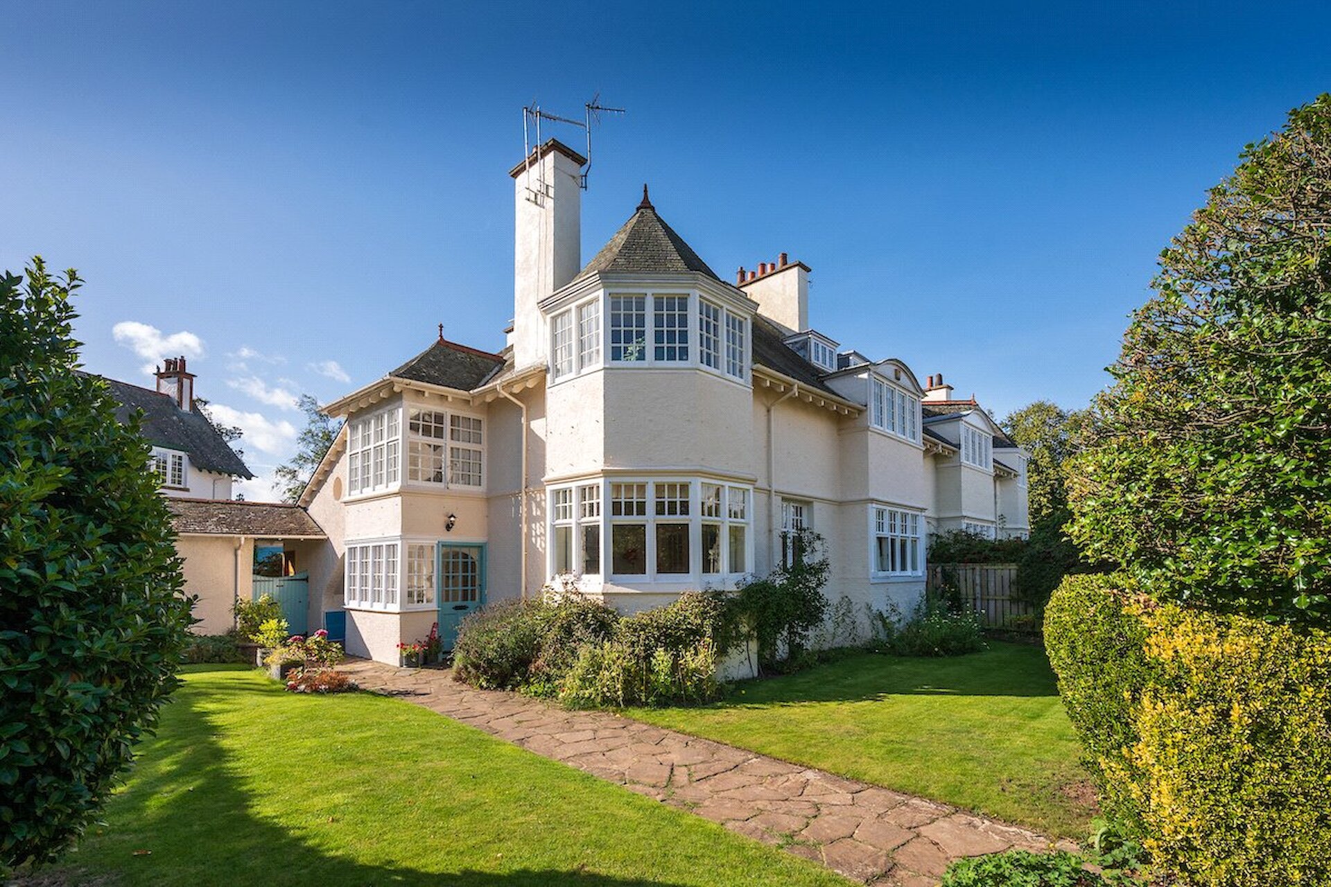 East Garth, 1 Hill Road, Gullane, East Lothian, EH31 2BE - Picture #1