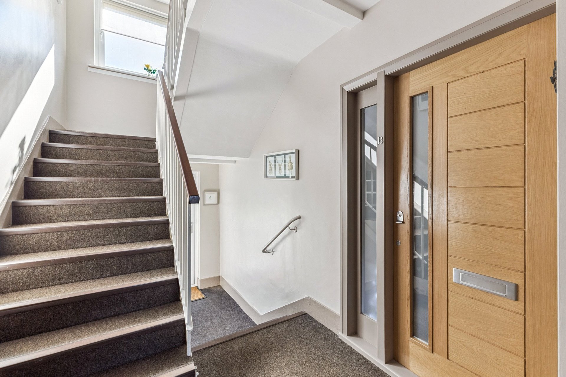 32B Castleton Court, Castleton Drive, Newton Mearns, Glasgow, G77 5LF - Picture #4