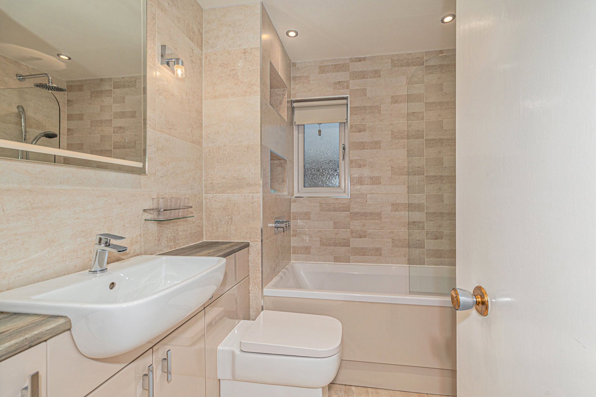 18 Montrose Drive, Bearsden, G61 3LA - Picture #22