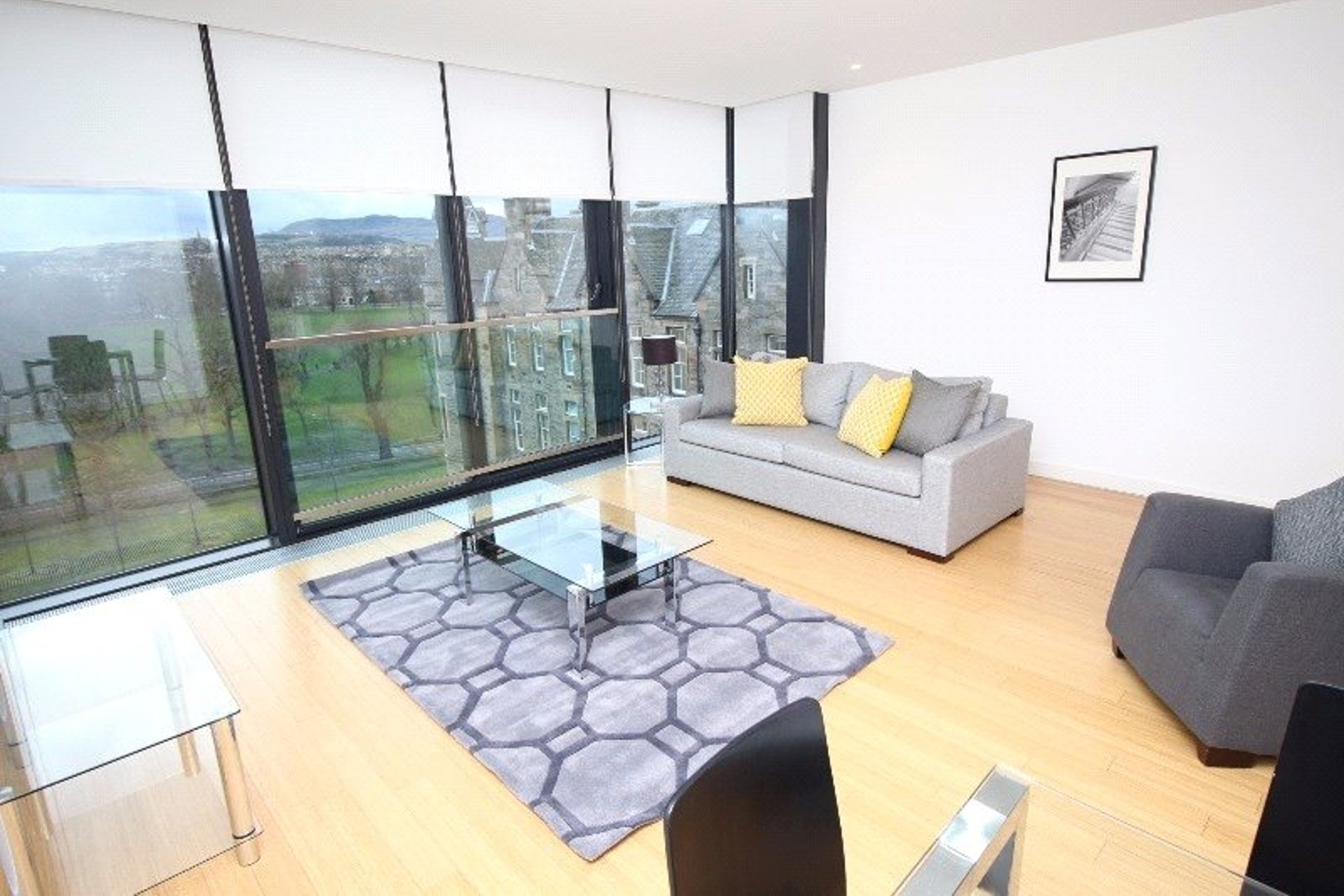 Flat 22, 24 Simpson Loan, Lauriston, Edinburgh, EH3 9GE - Picture #2