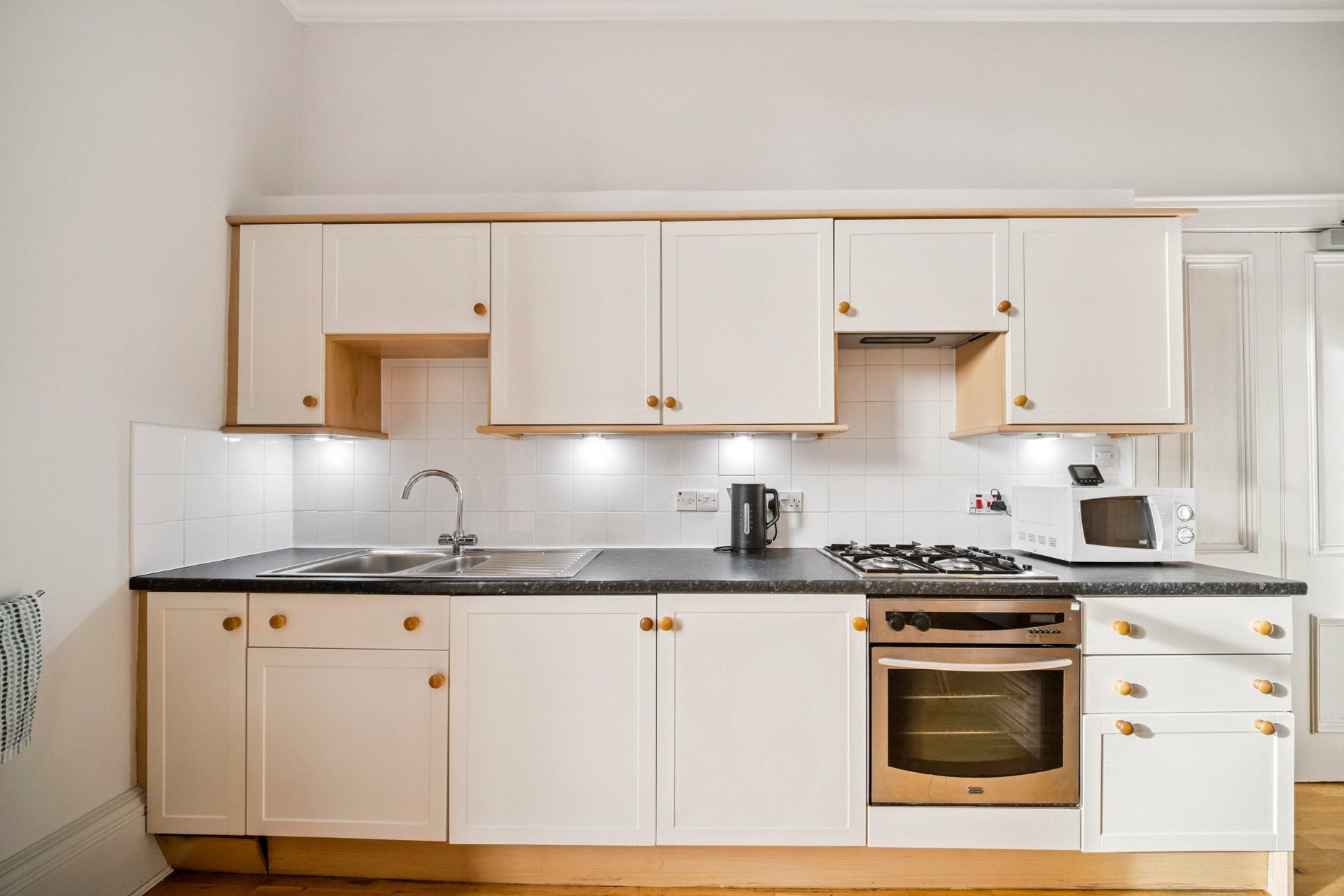 8/2 Rosebery Crescent, Edinburgh, EH12 5JP - Picture #5