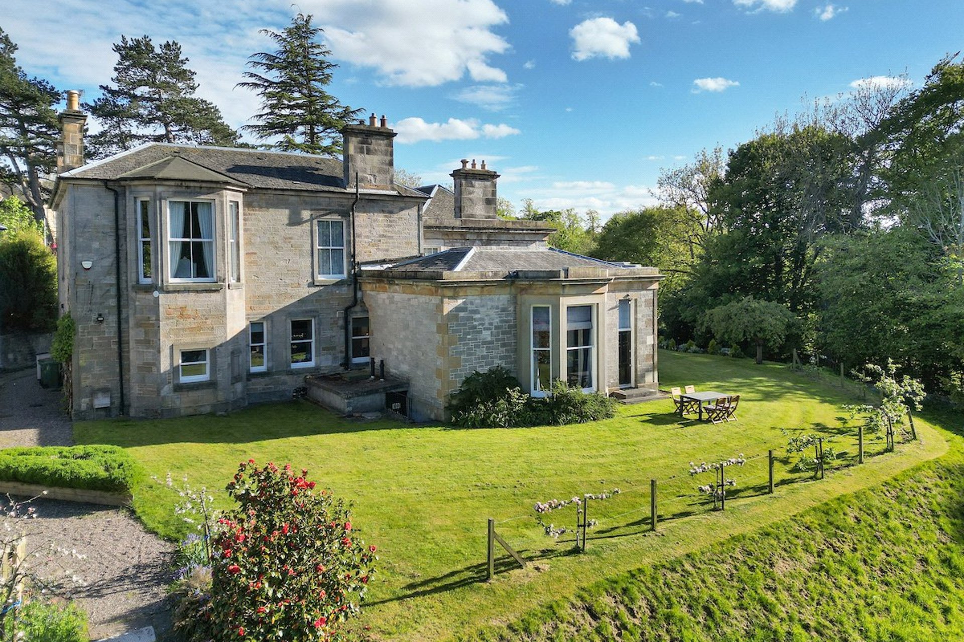 Briary House & Gate Lodge, Polton Bank, Lasswade, EH18 1JW - Picture #40