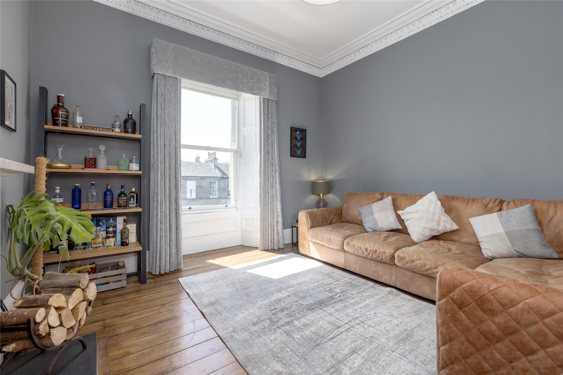 102/6 Raeburn Place, Stockbridge, Edinburgh, EH4 1HH - Picture #2