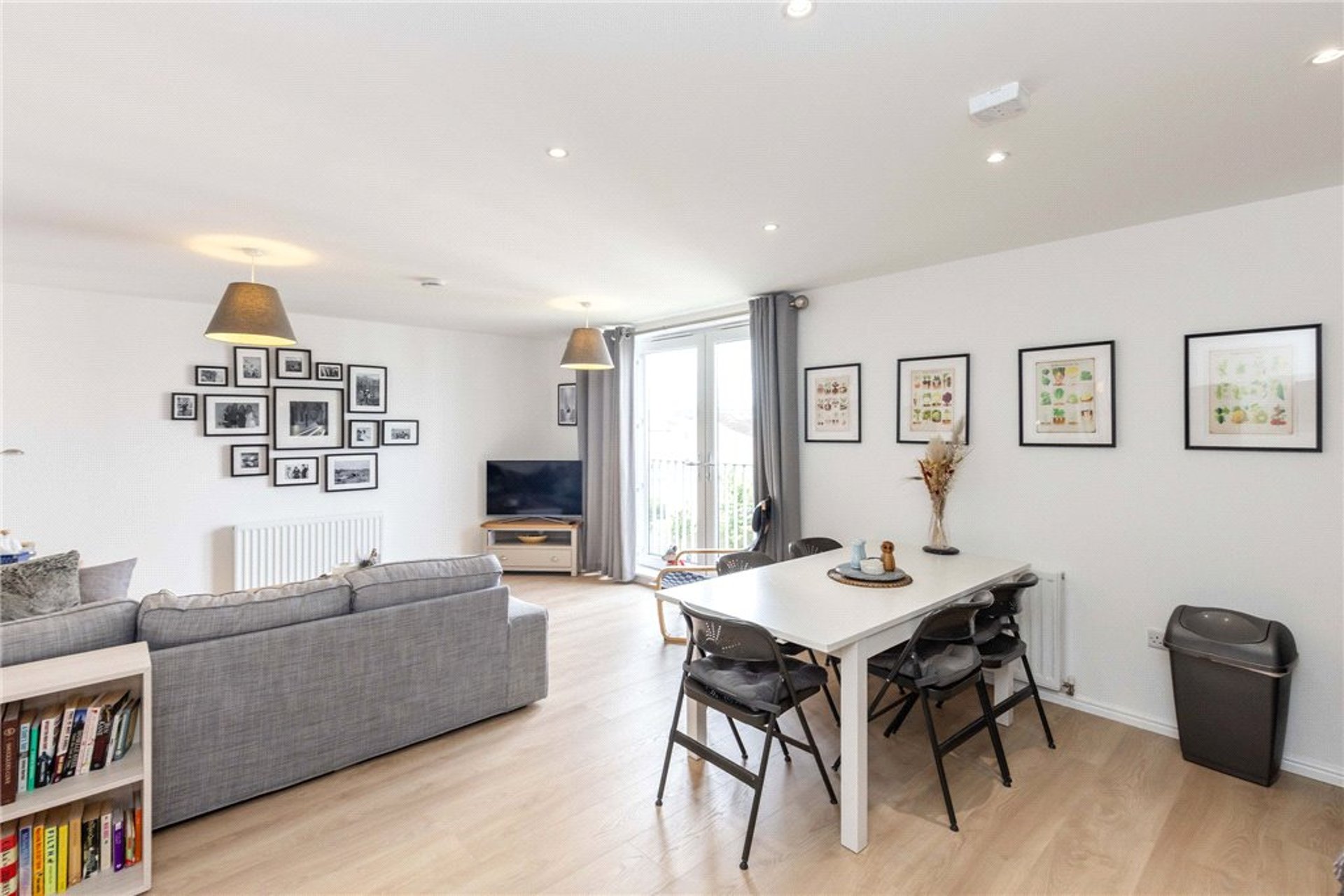 Flat 14, 2 Arneil Place, Edinburgh, Midlothian, EH5 2GU - Picture #3