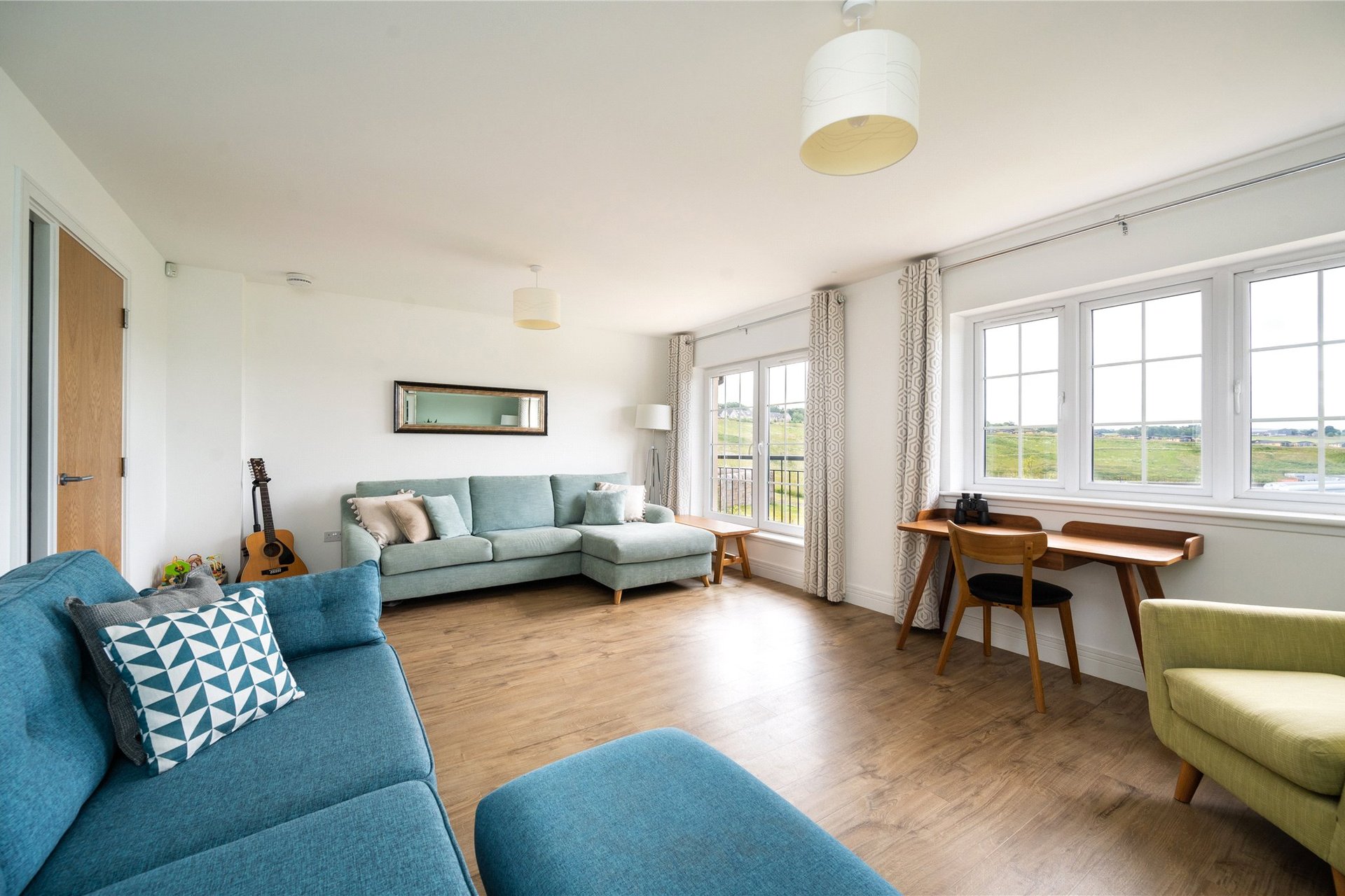 1 Kings View Close, Ratho, Newbridge, EH28 8AH - Picture #3