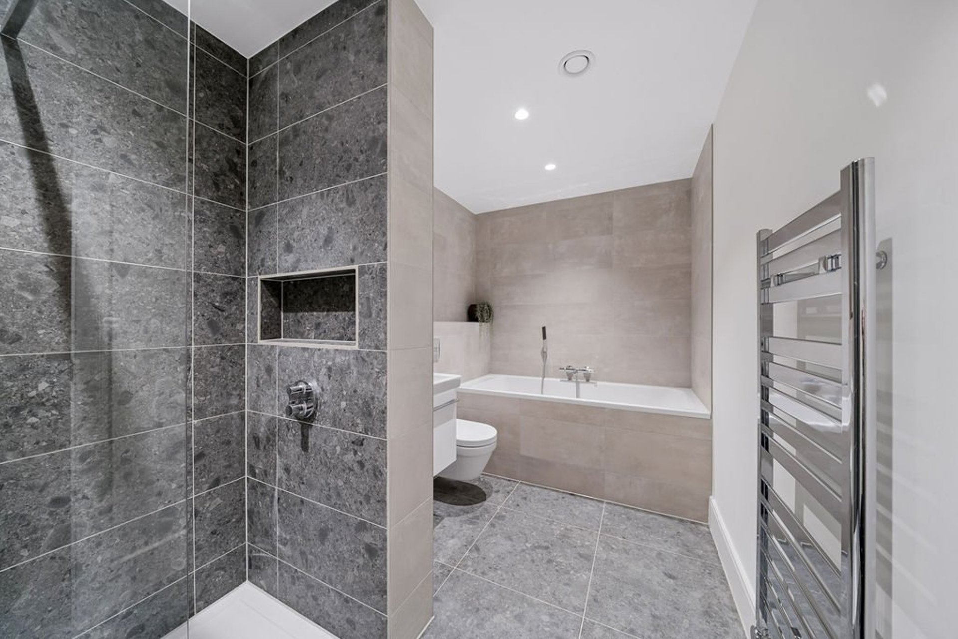 Apt 2, No.9 Barnton Avenue West, Edinburgh, EH4 6DF - Picture #10