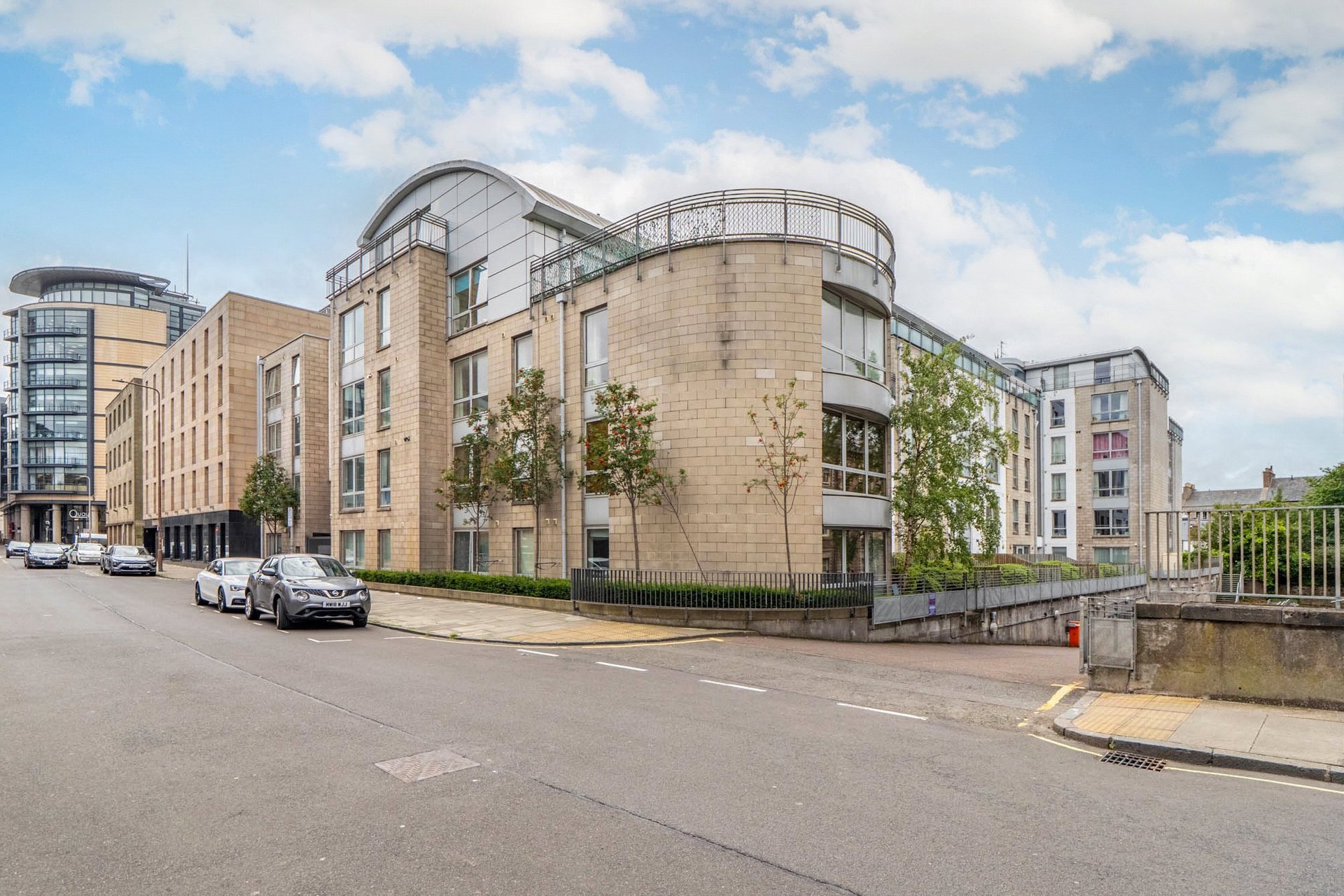 39/4 Gardner's Crescent, Edinburgh, EH3 8DG - Picture #24