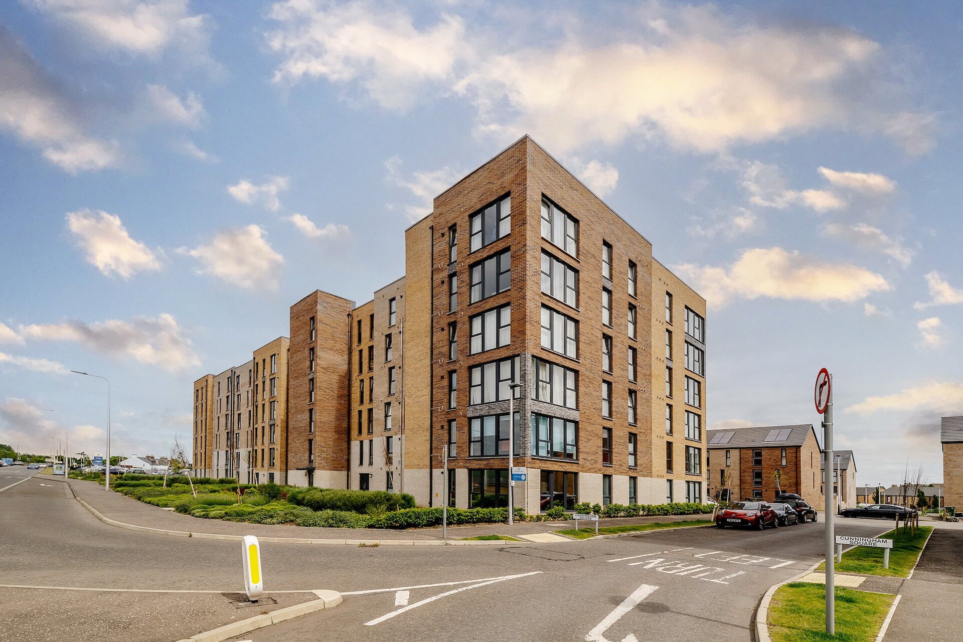Flat 9, 4 Cunningham Square, Edinburgh, EH15 1BF - Picture #1
