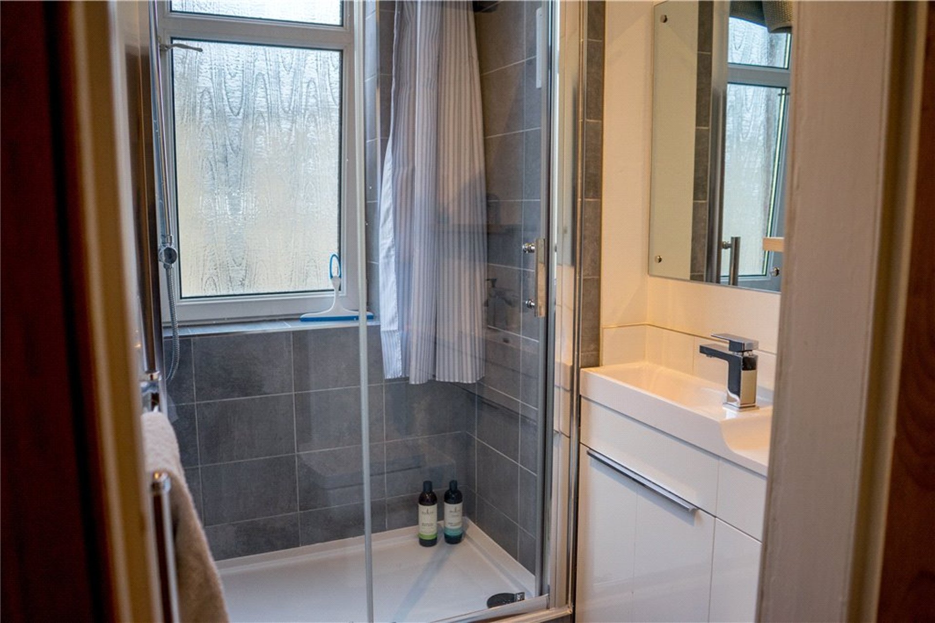 Flat 8 (3f2), 62 Temple Park Crescent, Edinburgh, Midlothian, EH11 1HY - Picture #9