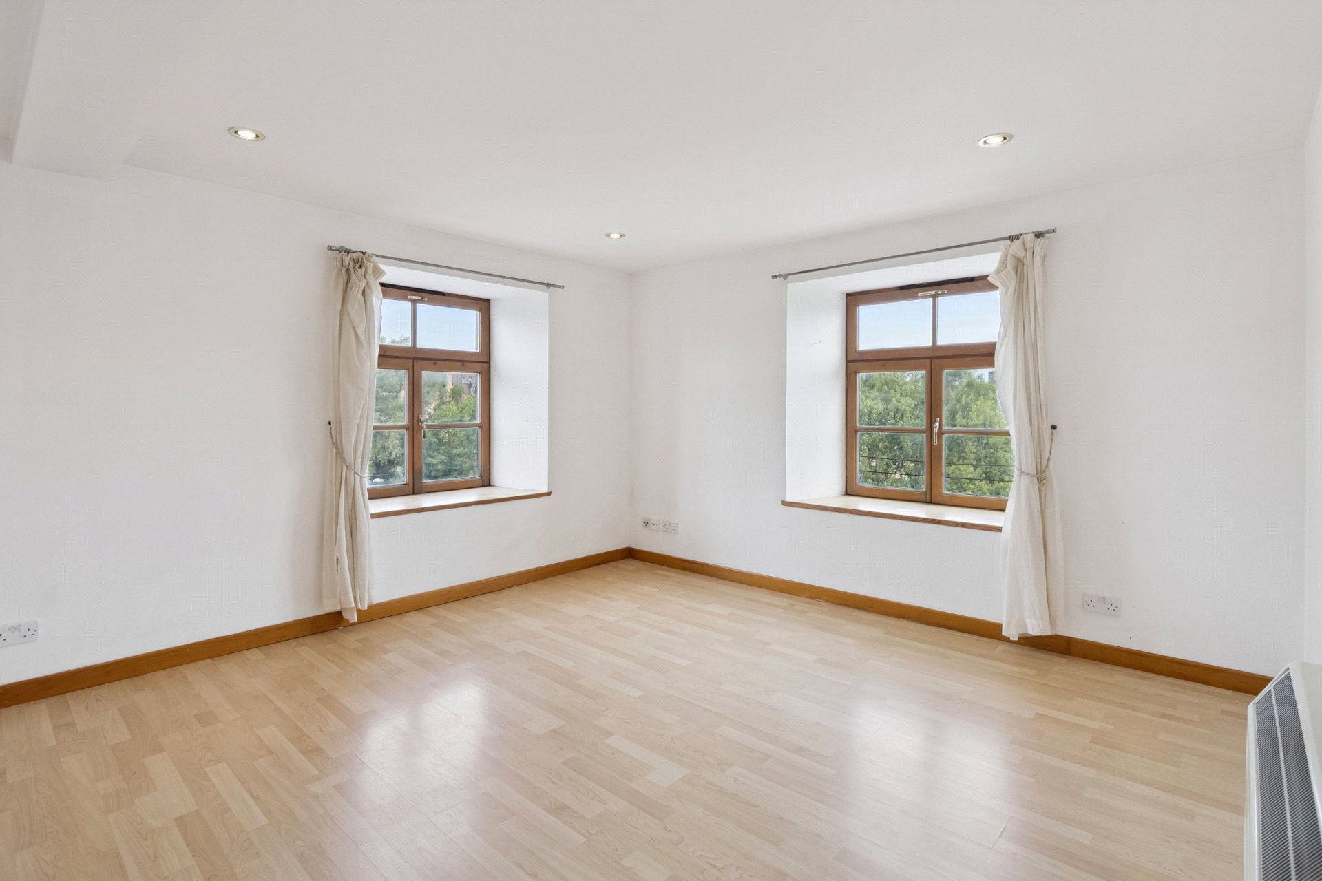 102/72 Commercial Street, Edinburgh, Midlothian, EH6 6LT - Picture #2
