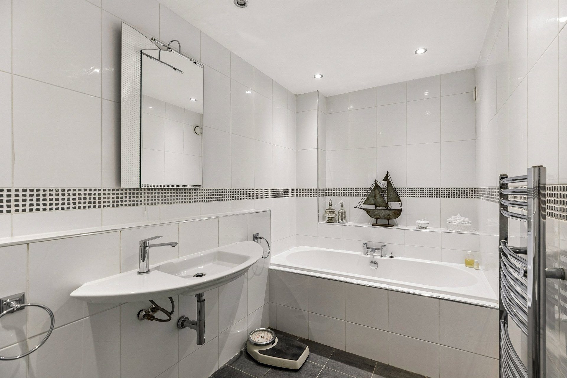 8 Ravenscourt, Thorntonhall, Glasgow, G74 5AZ - Picture #24