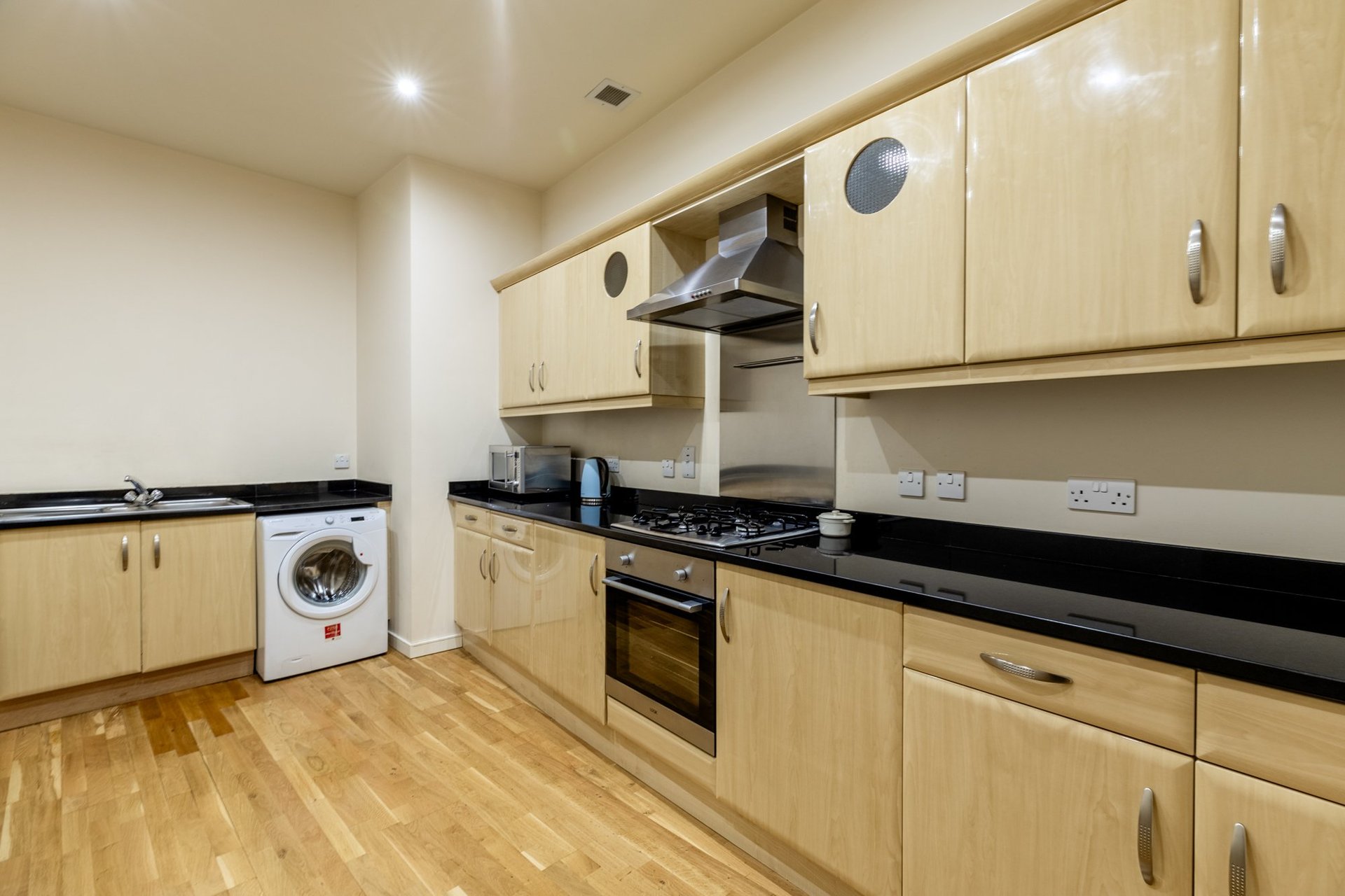 Flat 2/4 The GPO Building, 5 South Frederick Street, Merchant City, Glasgow City, G1 1JG - Picture #7