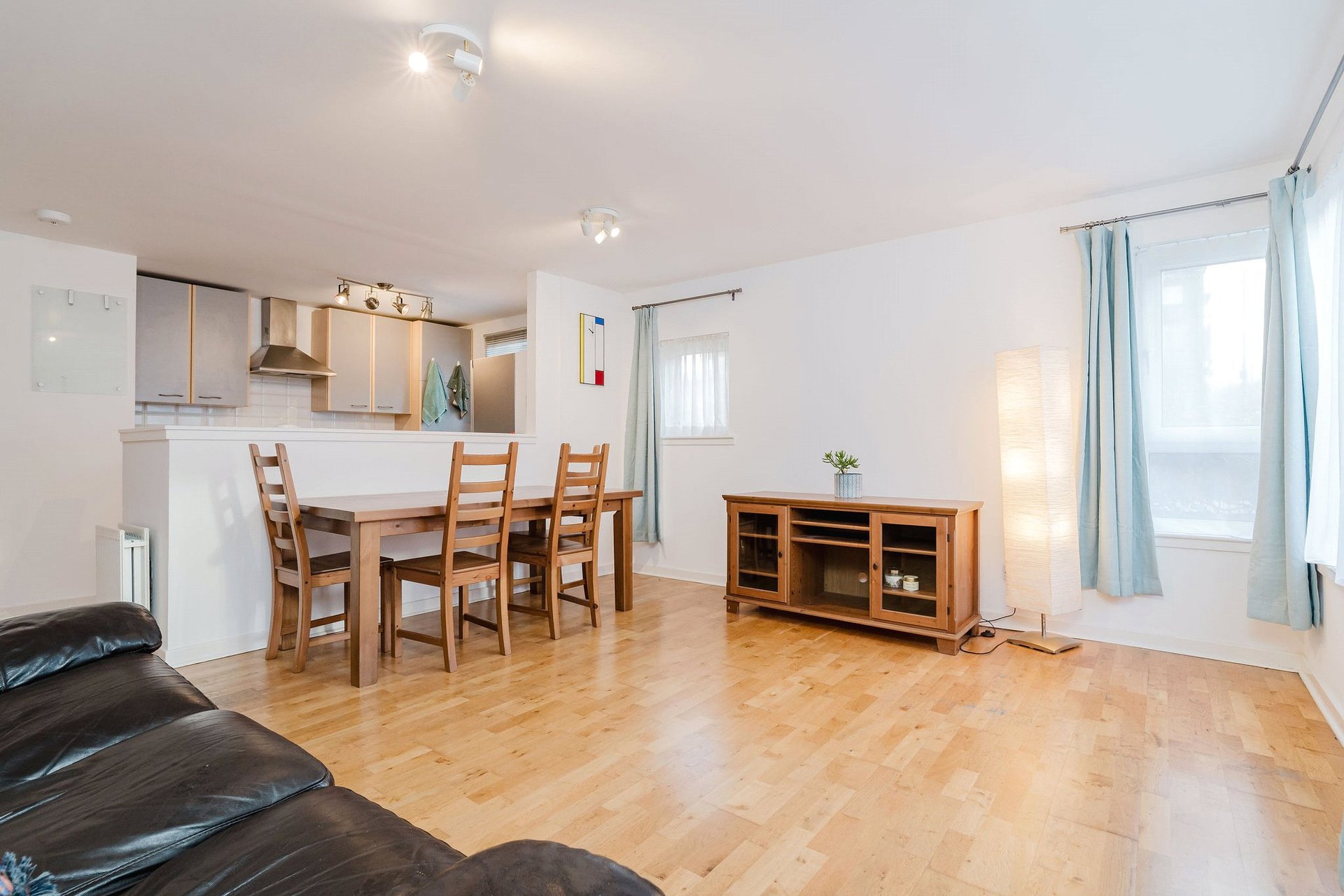 215/2 Granton Road, Trinity, Edinburgh, EH5 1HD - Picture #6