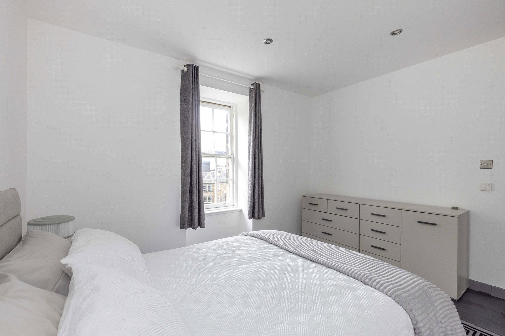 3F3, 99 Shandwick Place, Edinburgh, EH2 4SD - Picture #13