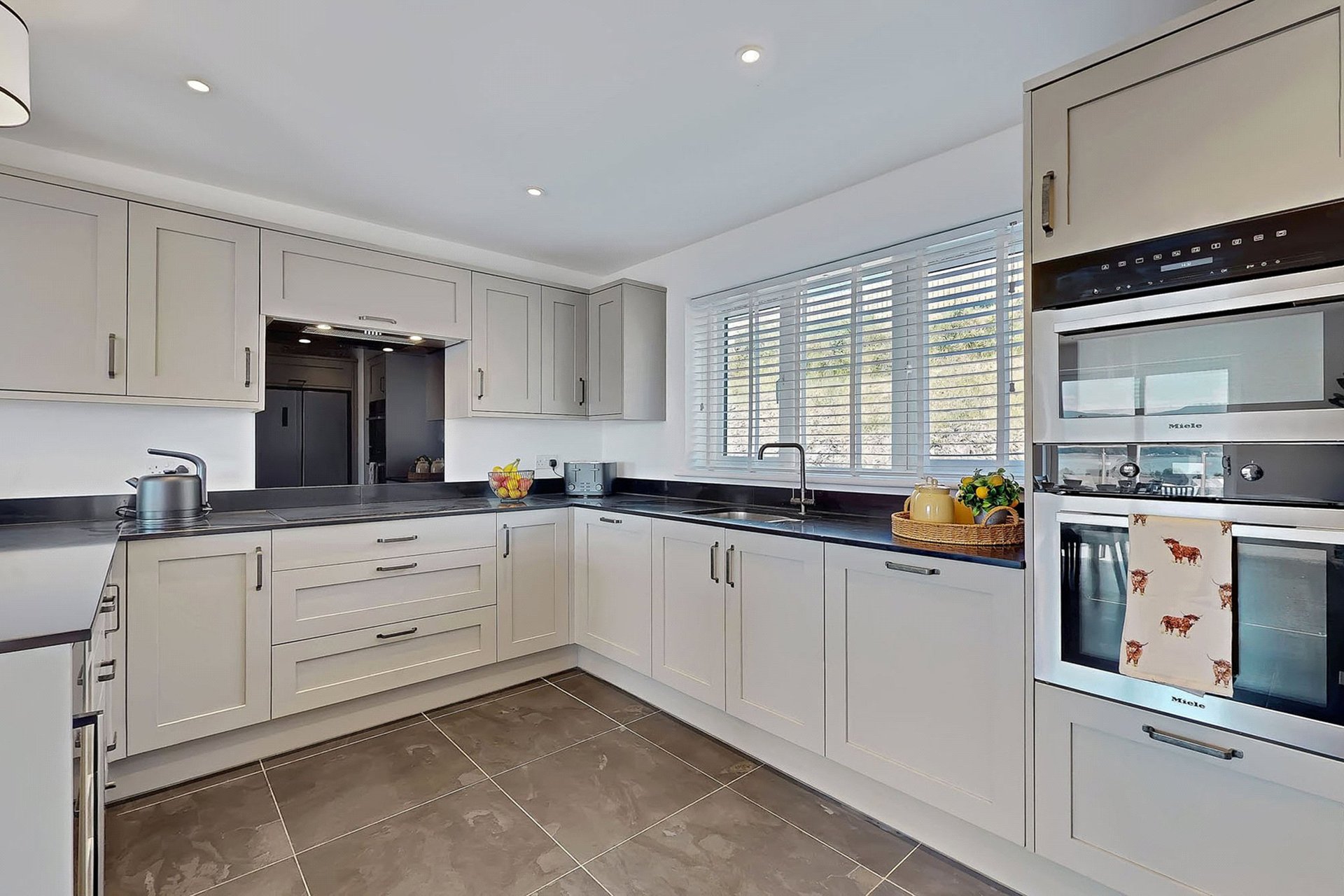 Holymount View, 6 Kyle View, Kilcreggan, Helensburgh, Argyll and Bute, G84 0HD - Picture #21
