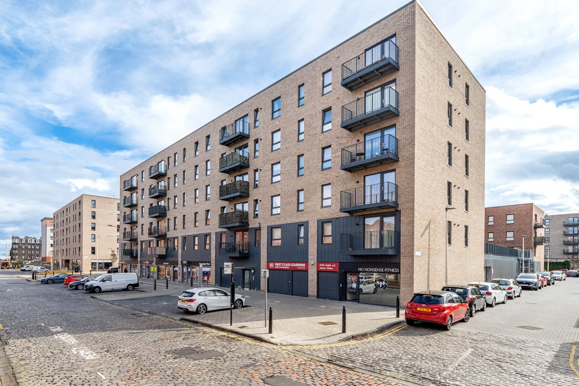 Flat 20, 19 Salamander Place, Edinburgh, Midlothian, EH6 7JJ - Picture #1