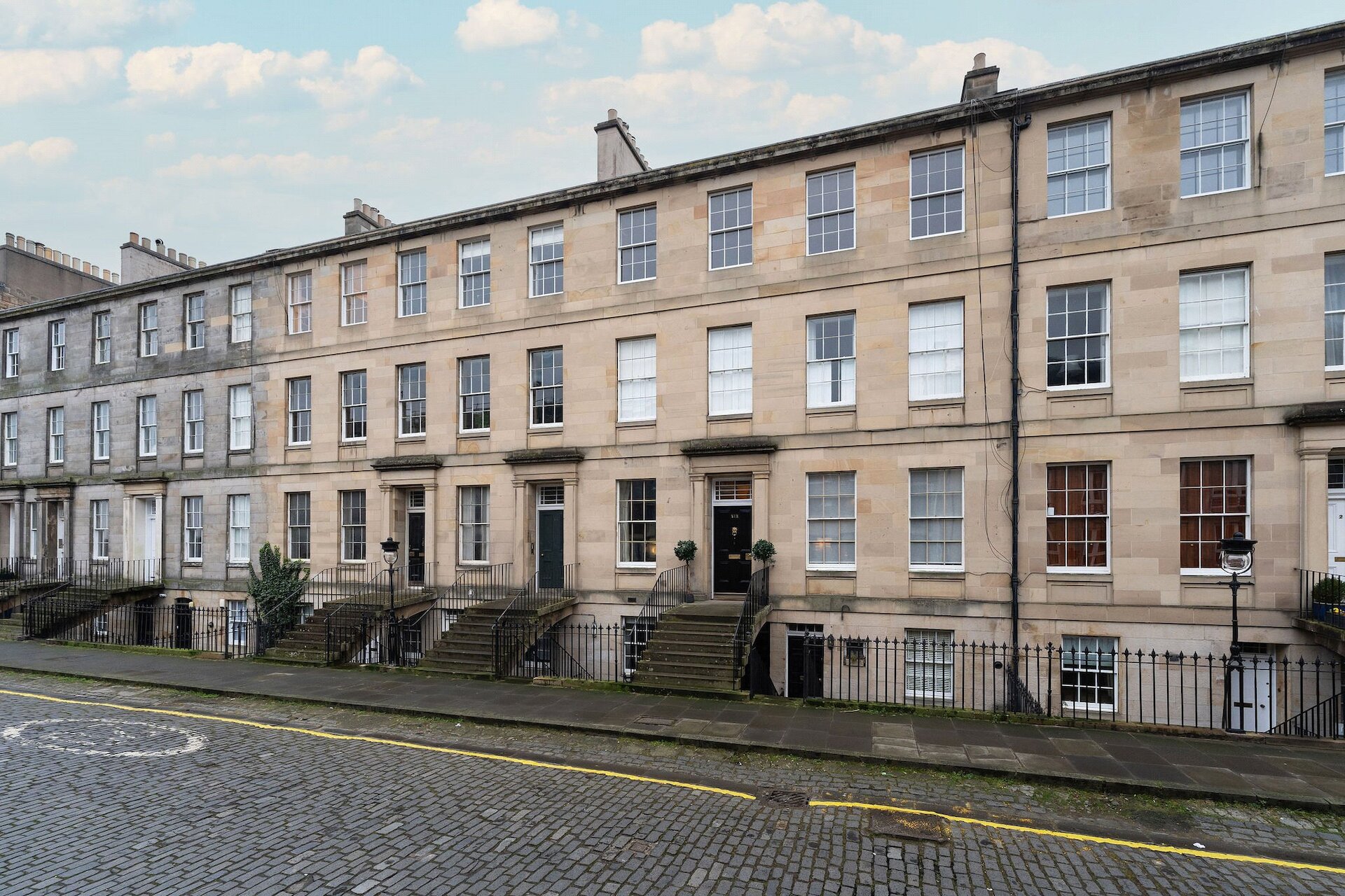 19C Fettes Row, Edinburgh, Midlothian, EH3 6RH - Picture #1