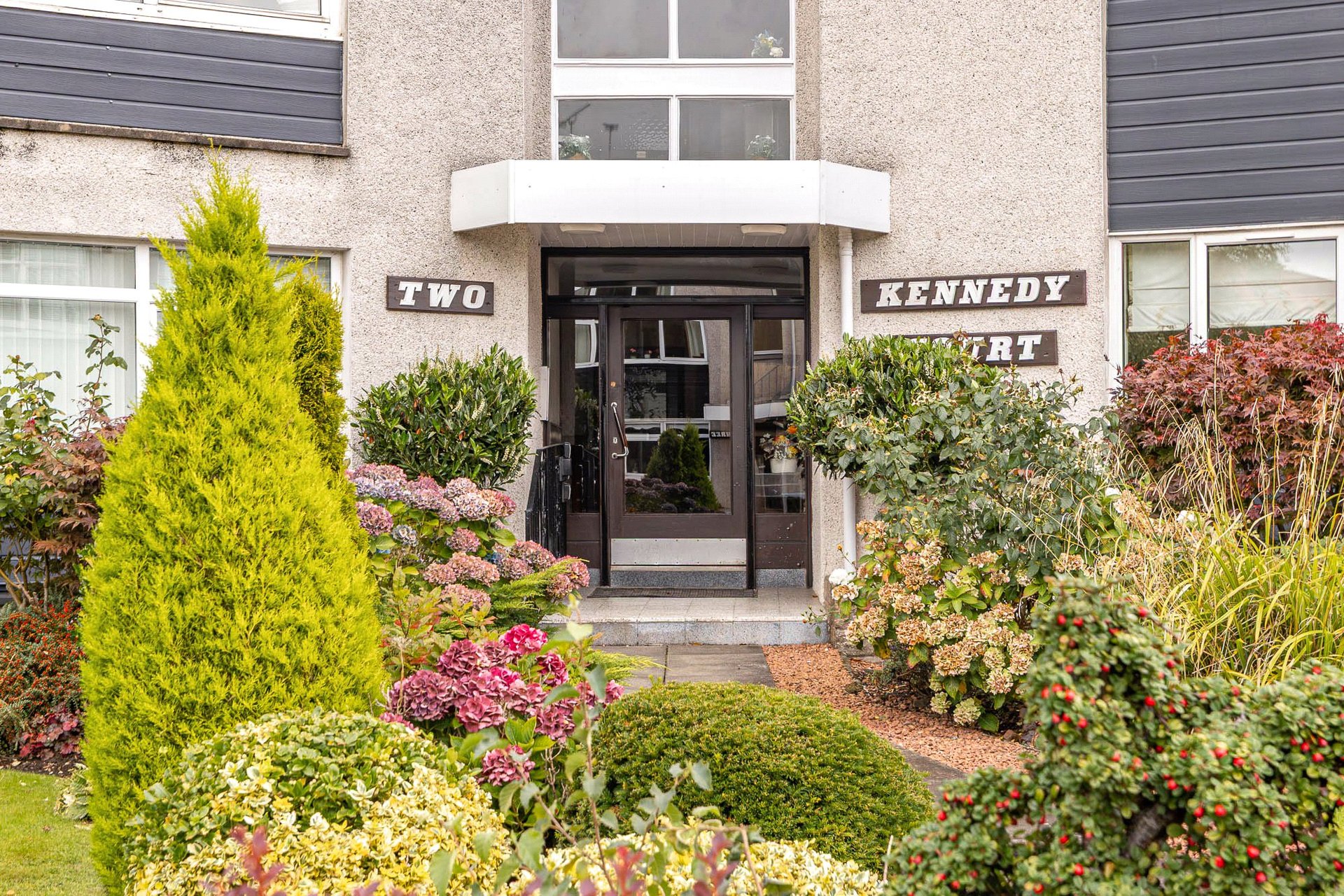 1/2 Kennedy Court, 2 Braidholm Crescent, Giffnock, Glasgow, East Renfrewshire, G46 6HQ - Picture #2