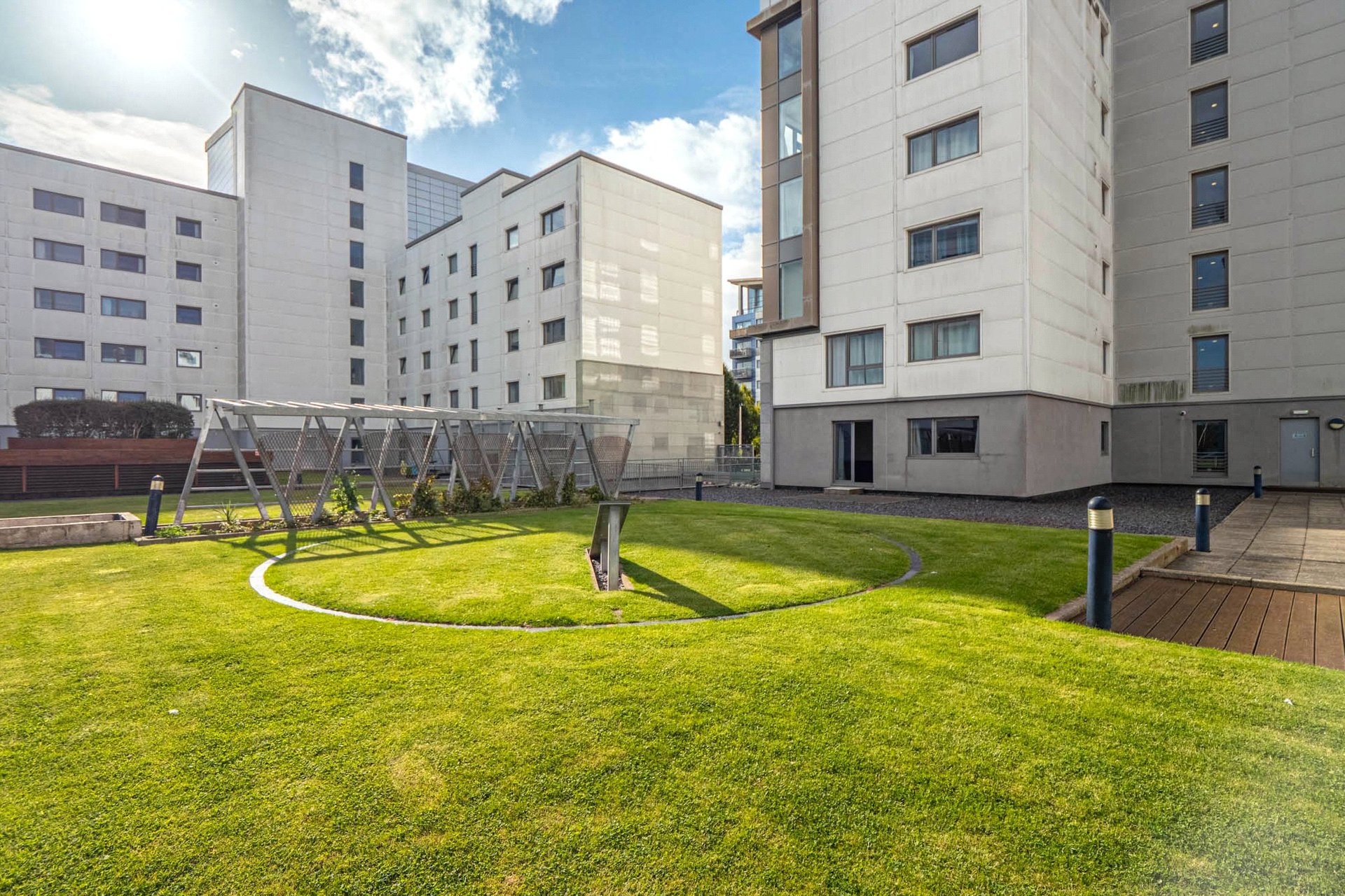 Flat 1, 8 Western Harbour Midway, The Shore, Edinburgh, EH6 6PT - Picture #22