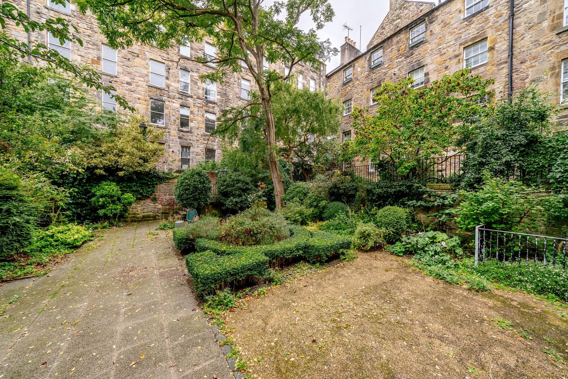 3/6 Coinyie House Close, Old Town, Edinburgh, EH1 1NL - Picture #11