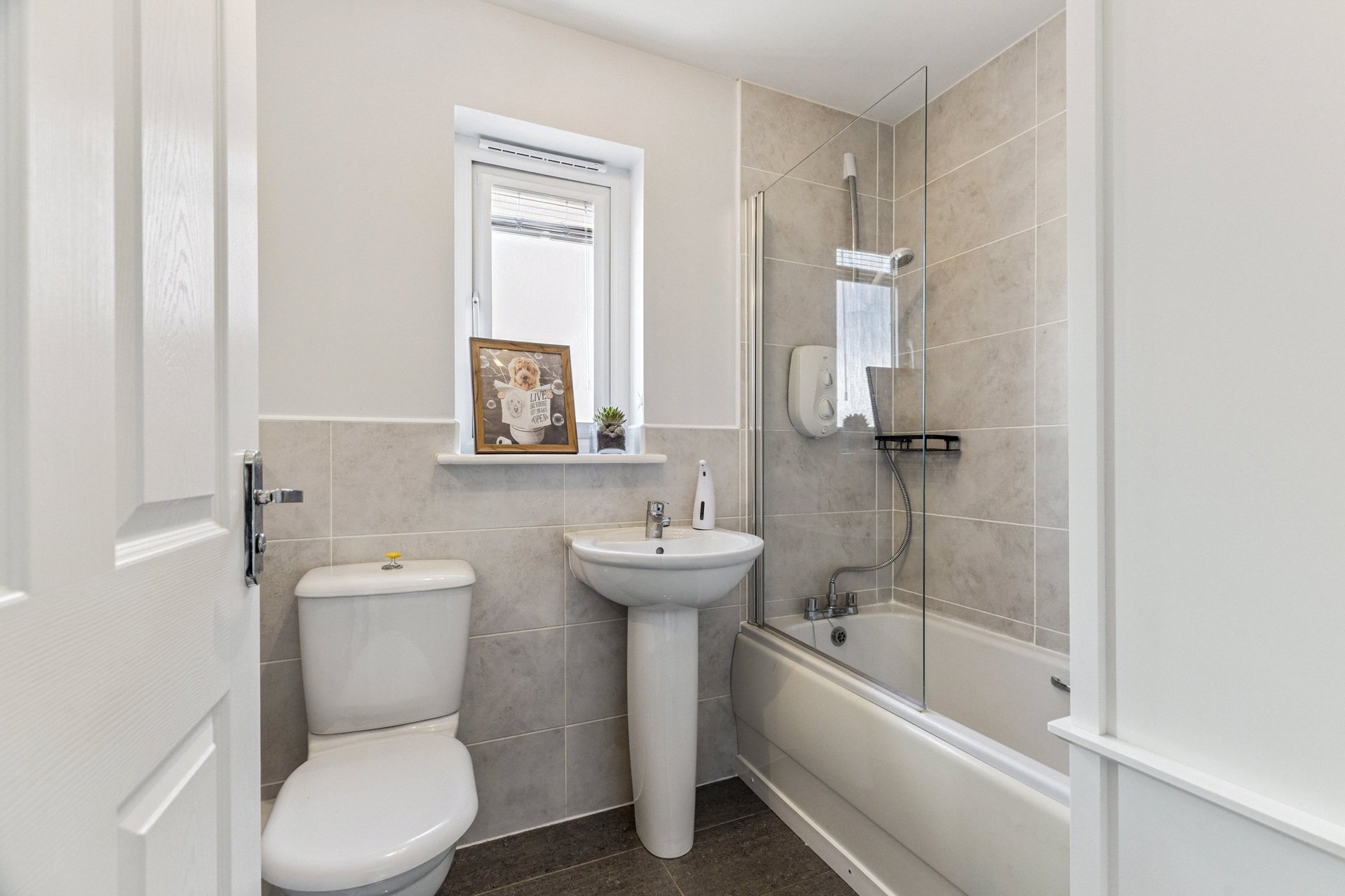 6 Daisy Place, Newton Mearns, Glasgow, G77 6FW - Picture #20