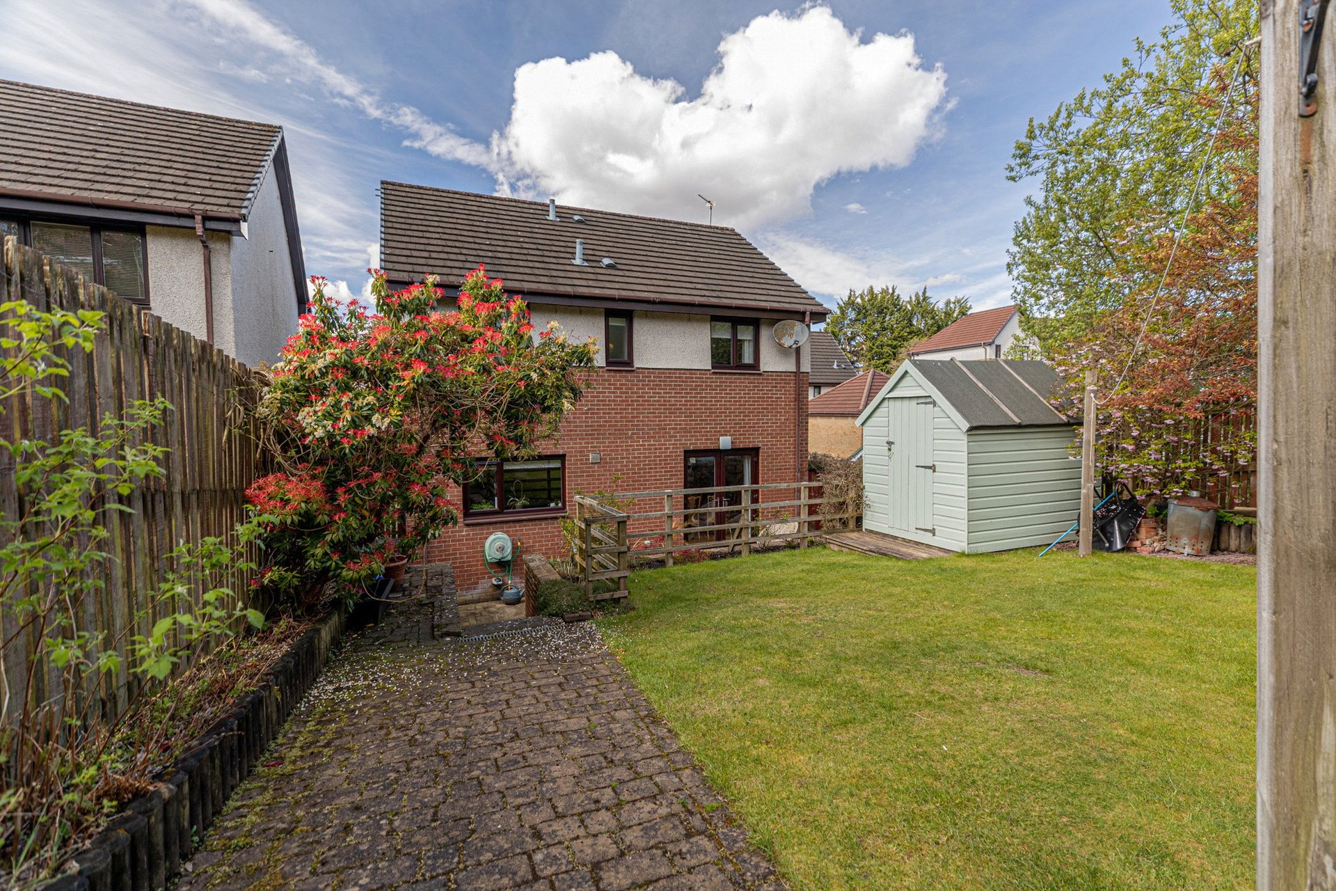 6 Burncrooks Avenue, Bearsden, G61 4NL - Picture #2