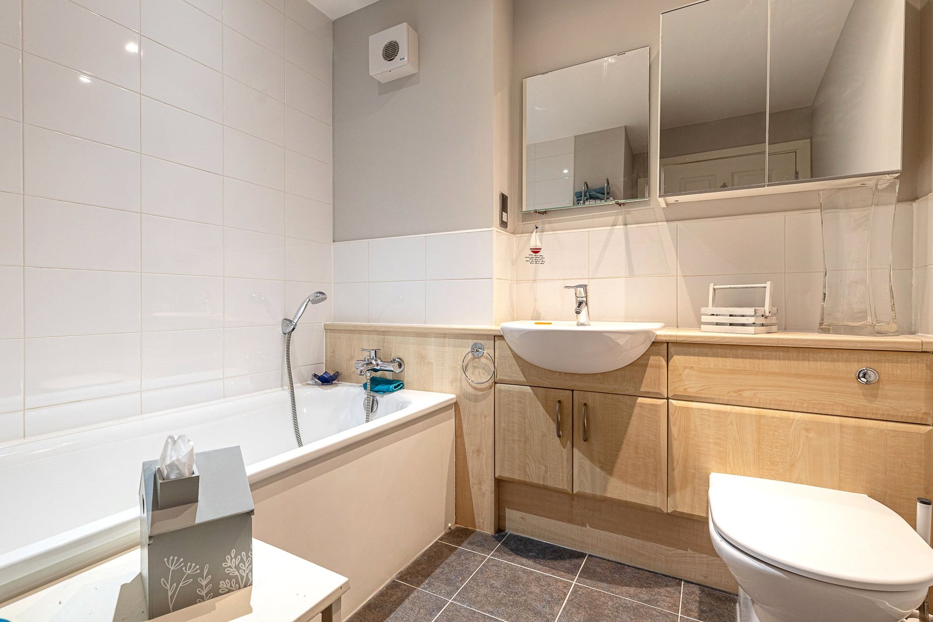 56 Cairnhill View, Bearsden, G61 1RP - Picture #11