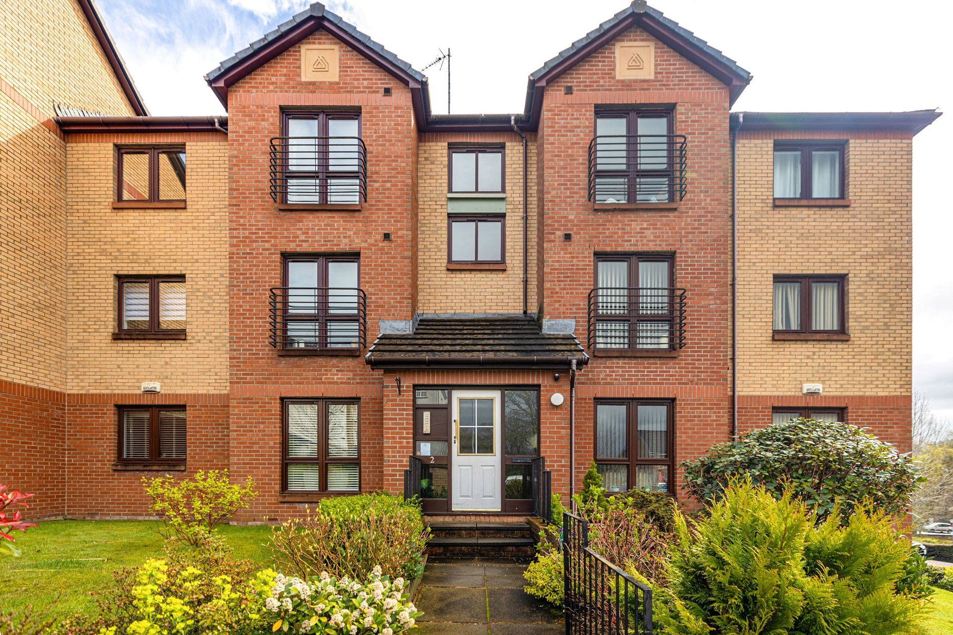 1/2, 2 Knightswood Court, Anniesland, Glasgow, G13 2XN - Picture #2