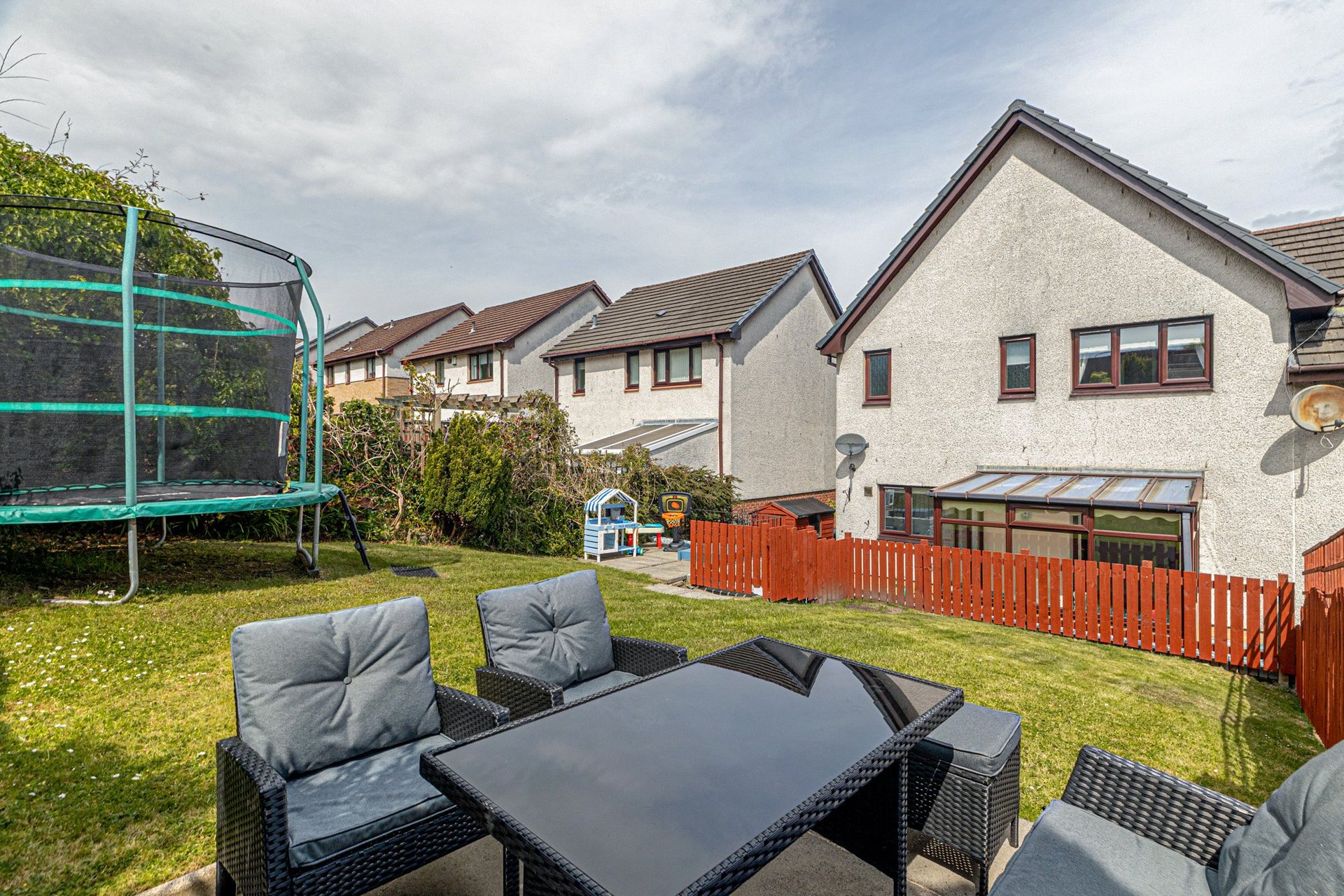 38 Burncrooks Avenue, Bearsden, G61 4NL - Picture #2