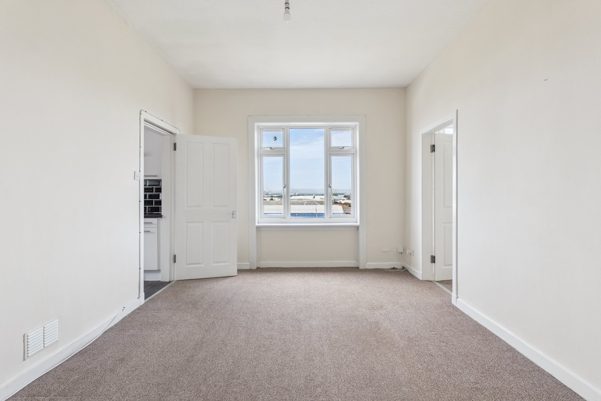 218 Chirnside Road, Glasgow, Glasgow City, G52 2LQ - Picture #2