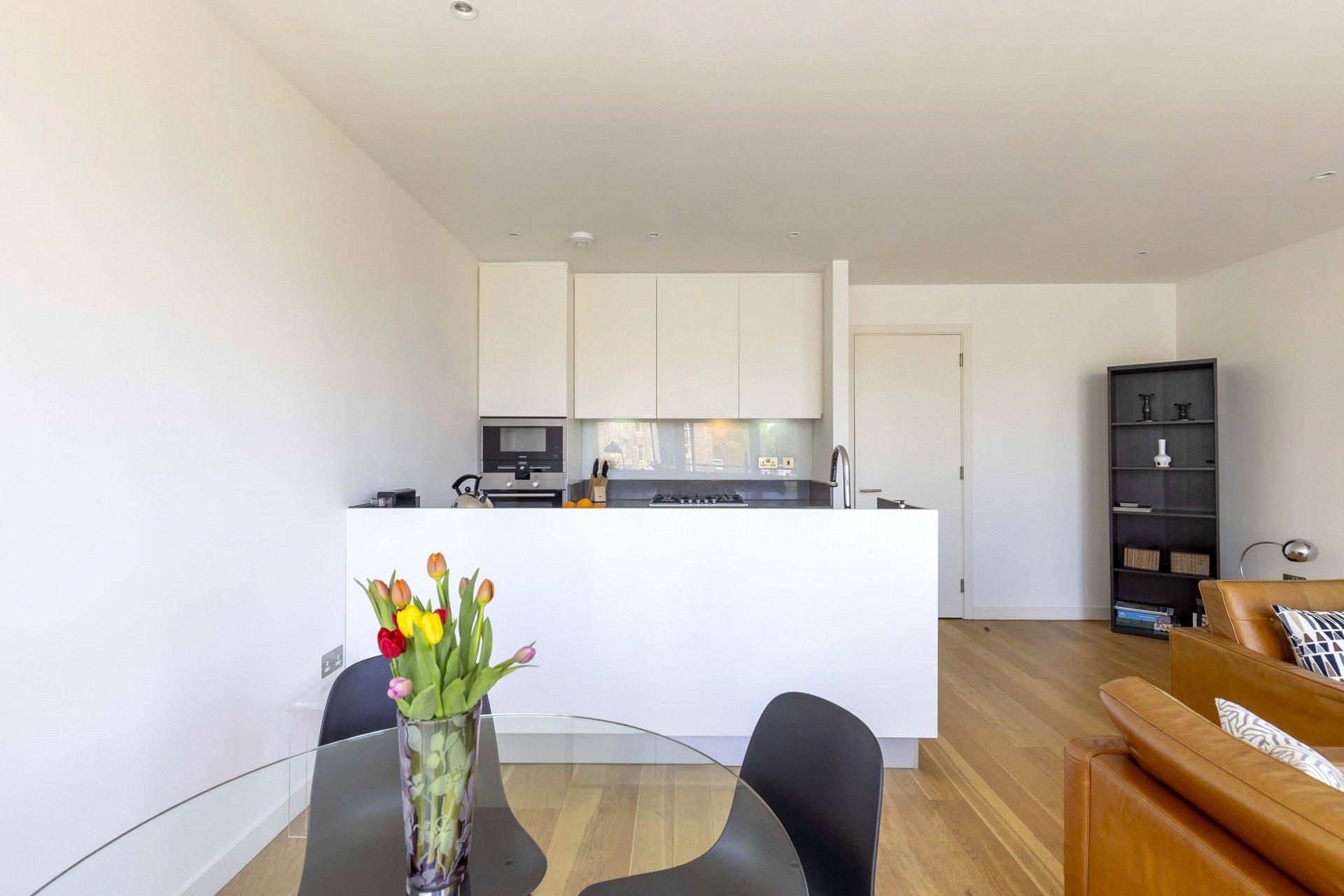 Flat 16, 18 Simpson Loan, Edinburgh, Midlothian, EH3 9GB - Picture #10