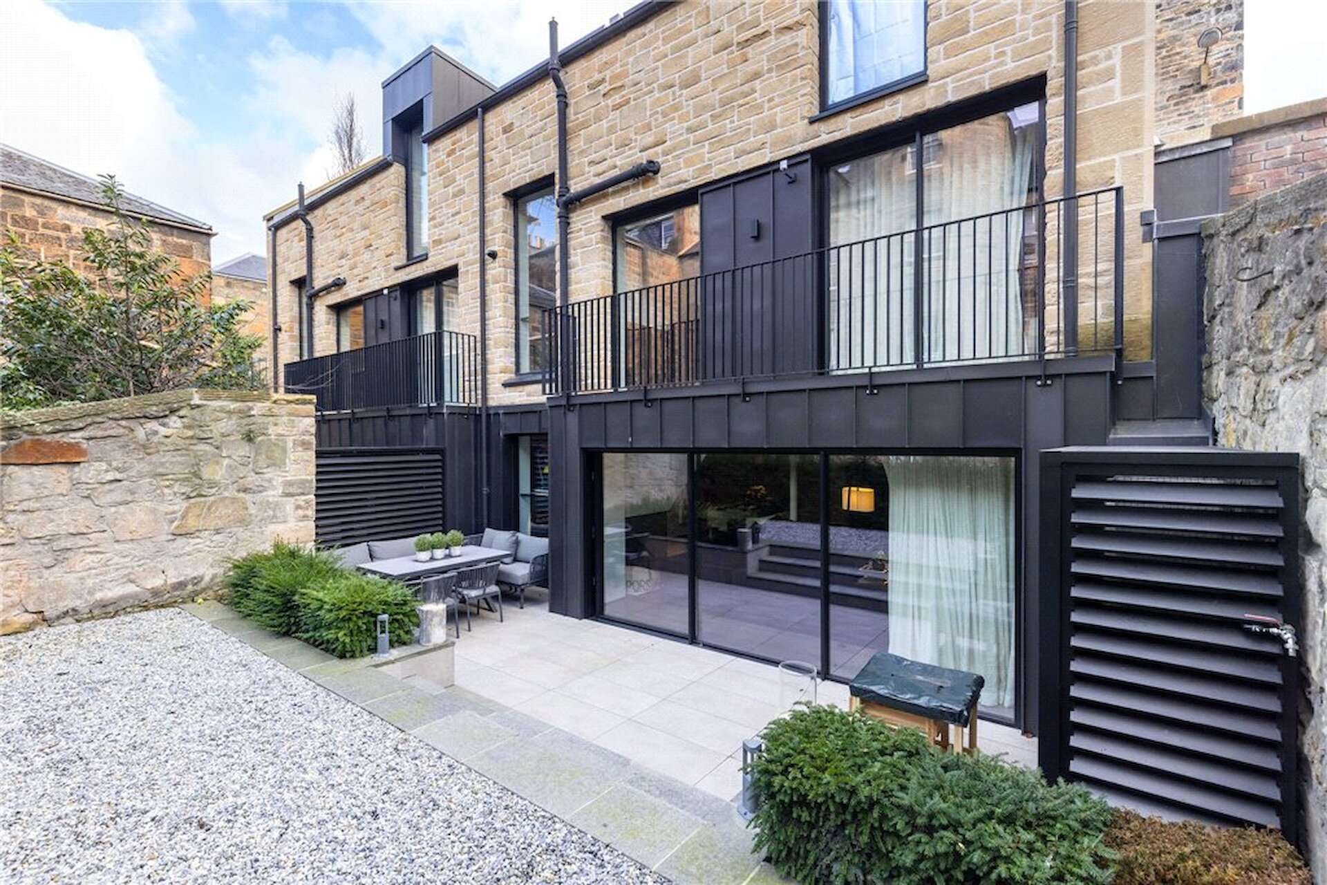 31 Hill Street North Lane, Edinburgh, Midlothian, EH2 3LQ - Picture #3
