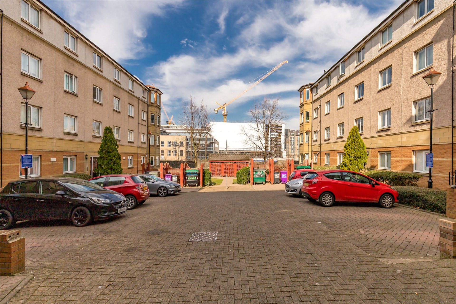 4/12 Easter Dalry Drive, Edinburgh, Midlothian, EH11 2TD - Picture #2