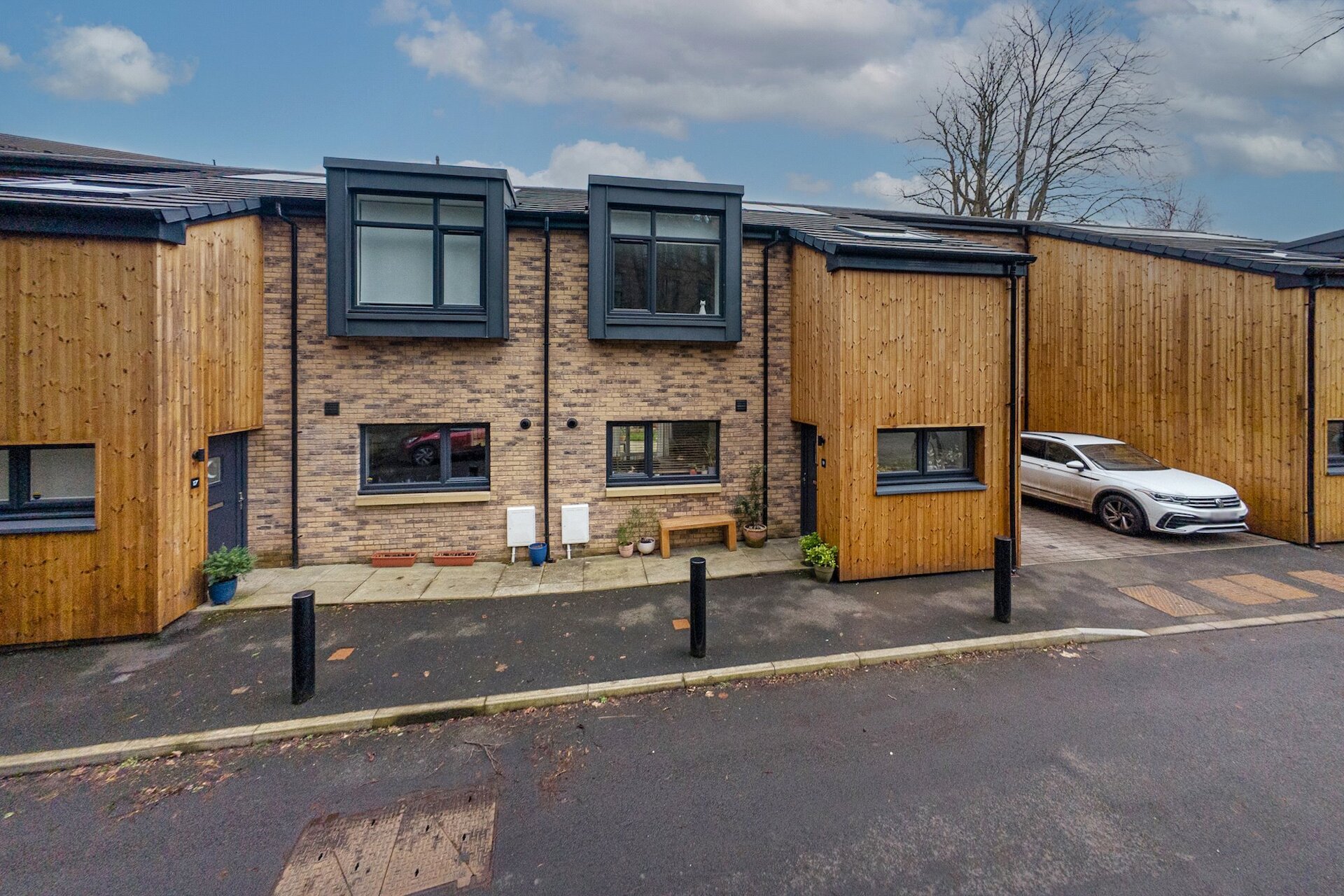 19 Queens Drive Lane, Queens Park, Glasgow, G42 8BD - Picture #1
