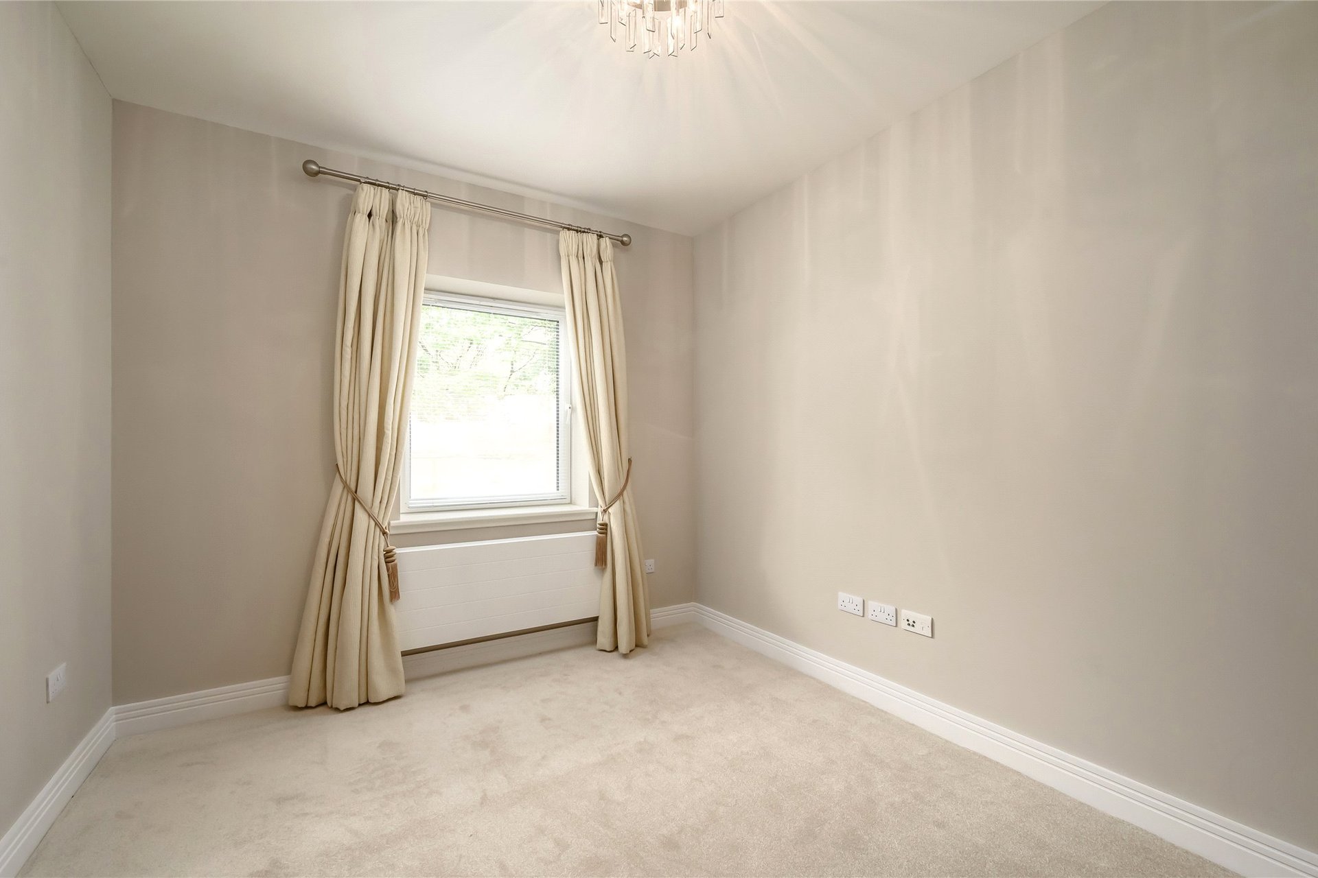 62/2 Larkfield Gardens, Edinburgh, EH5 3QB - Picture #8