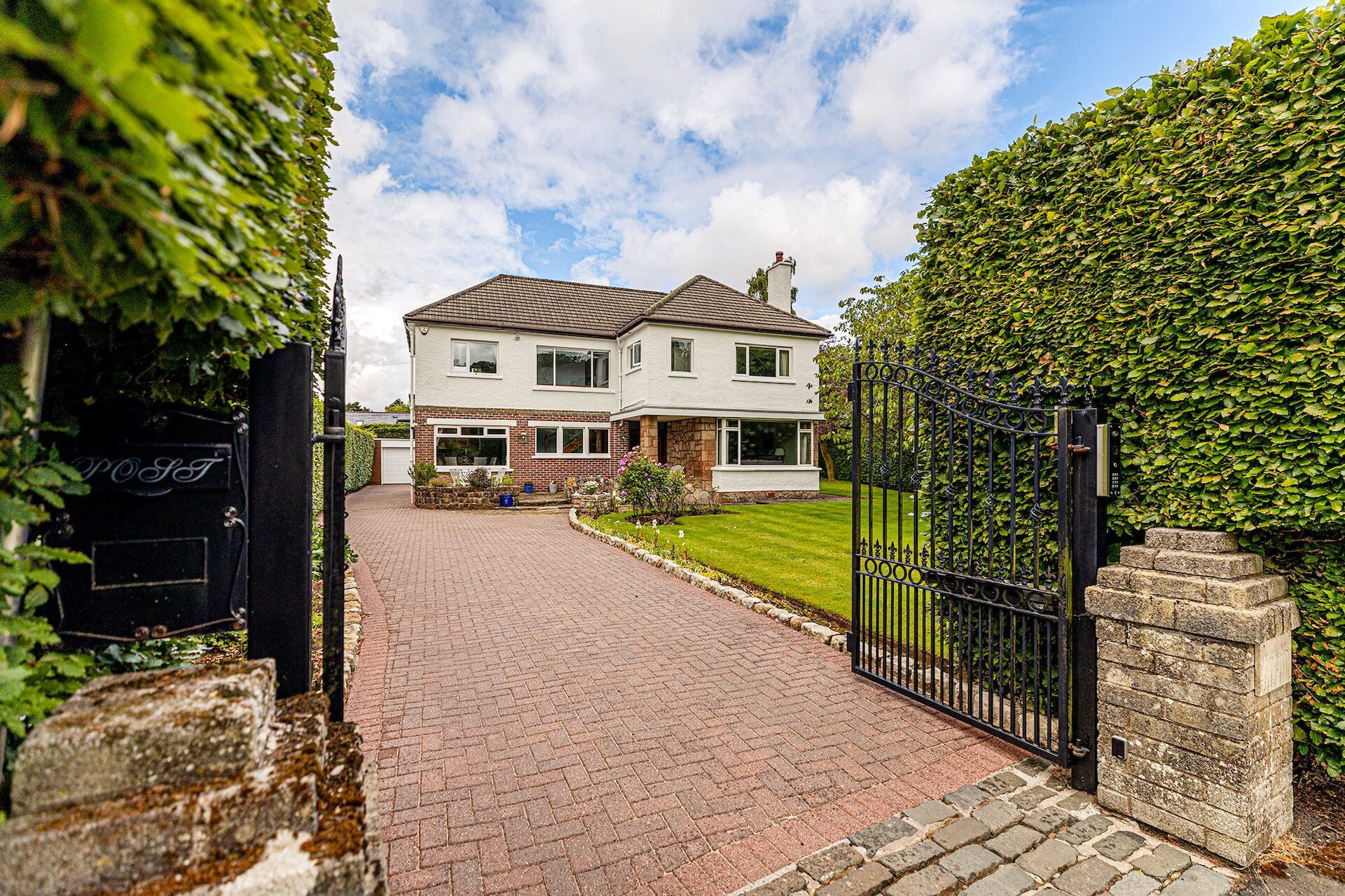 Beech House, 5 Herndon Court, Newton Mearns, Glasgow, G77 5DW - Picture #1